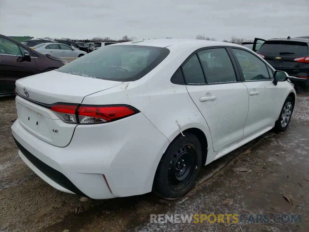 4 Photograph of a damaged car 5YFEPMAE7MP246736 TOYOTA COROLLA 2021