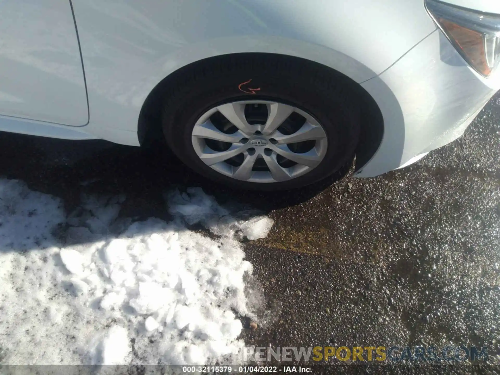 15 Photograph of a damaged car 5YFEPMAE7MP247207 TOYOTA COROLLA 2021