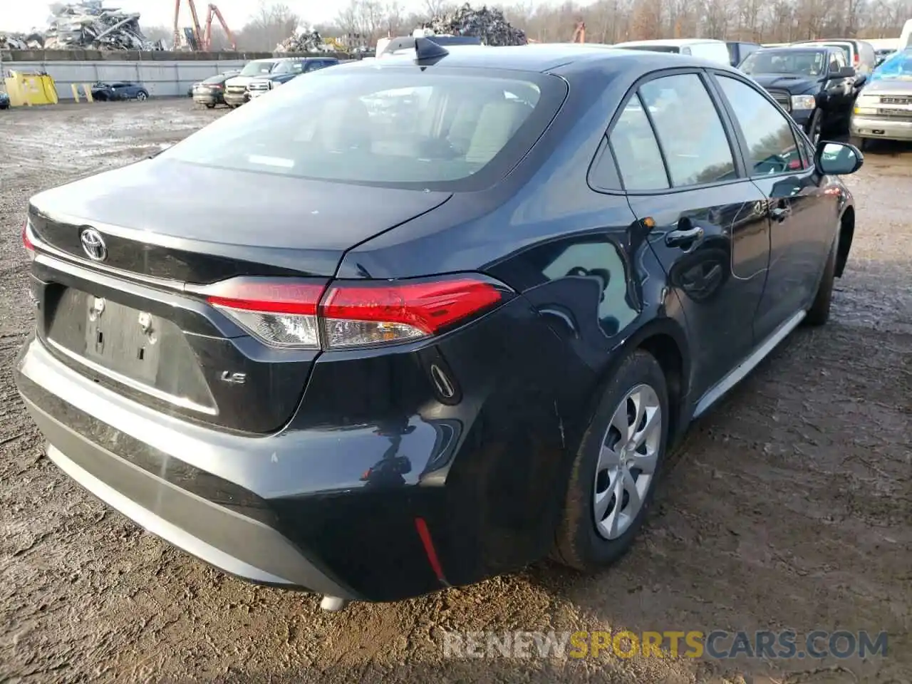 4 Photograph of a damaged car 5YFEPMAE7MP251936 TOYOTA COROLLA 2021