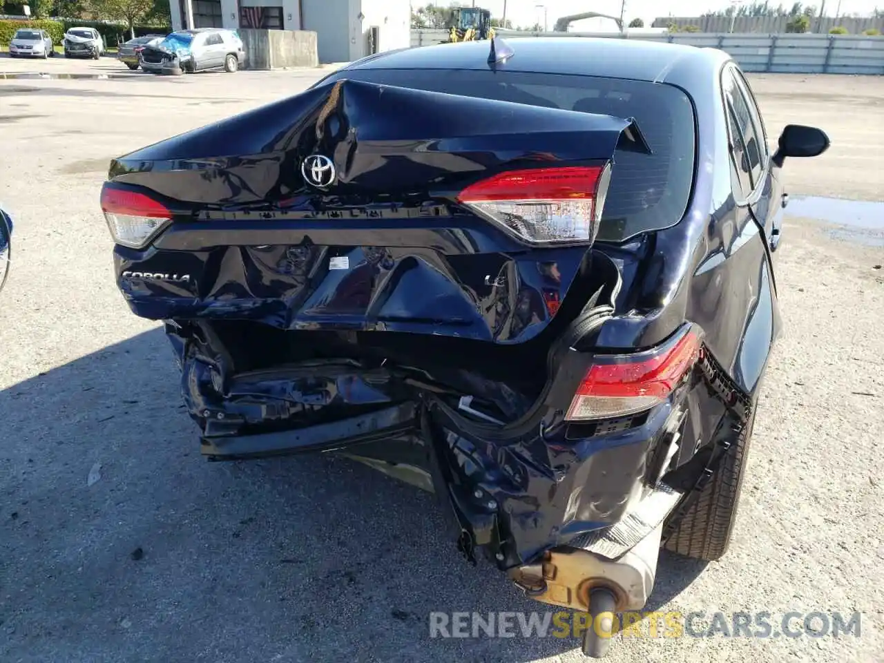 9 Photograph of a damaged car 5YFEPMAE7MP252259 TOYOTA COROLLA 2021