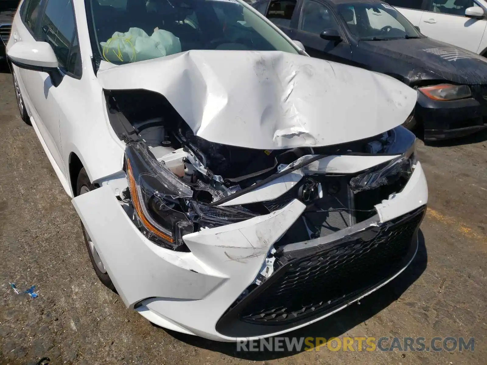 9 Photograph of a damaged car 5YFEPMAE7MP252584 TOYOTA COROLLA 2021