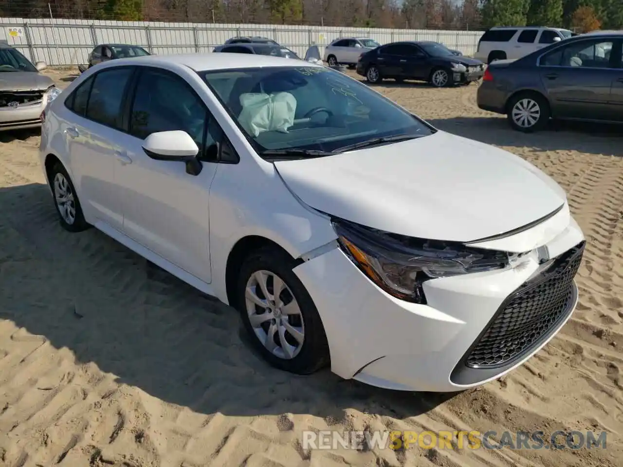 1 Photograph of a damaged car 5YFEPMAE7MP270731 TOYOTA COROLLA 2021