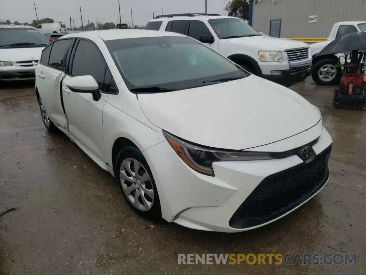 1 Photograph of a damaged car 5YFEPMAE8MP151800 TOYOTA COROLLA 2021