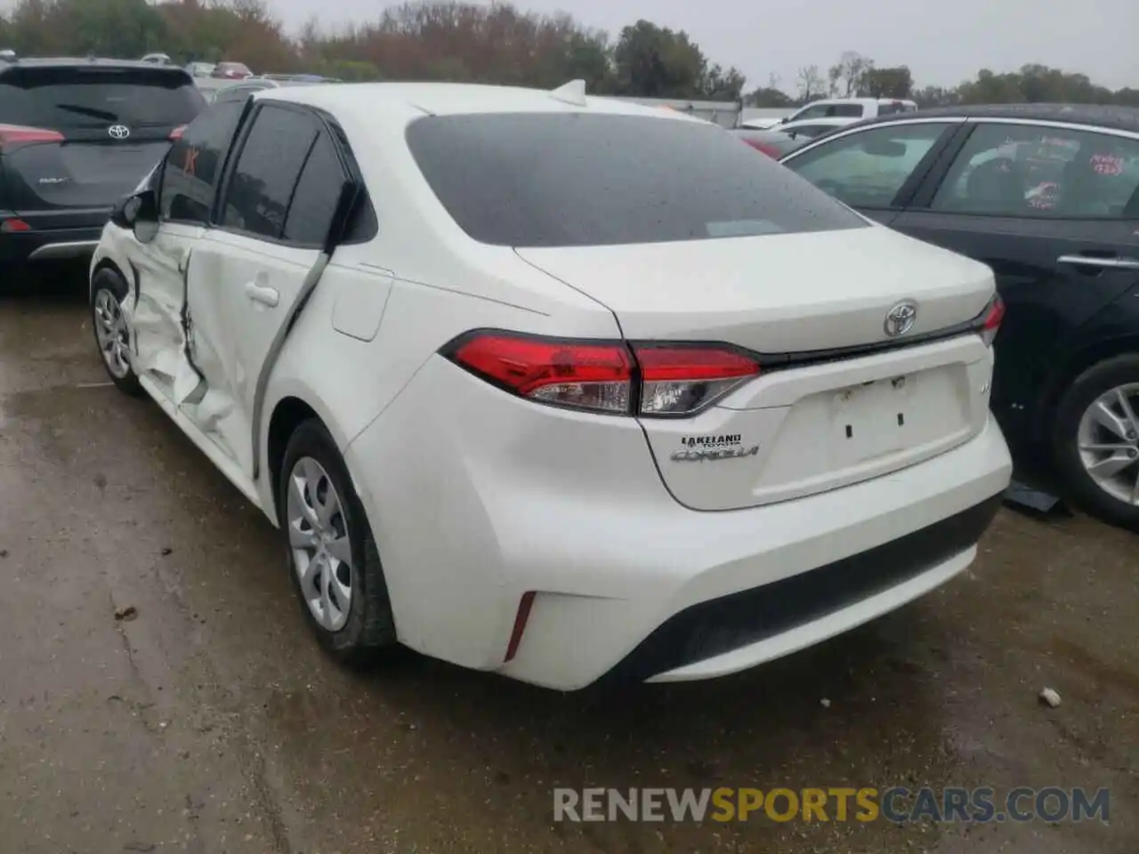 3 Photograph of a damaged car 5YFEPMAE8MP151800 TOYOTA COROLLA 2021