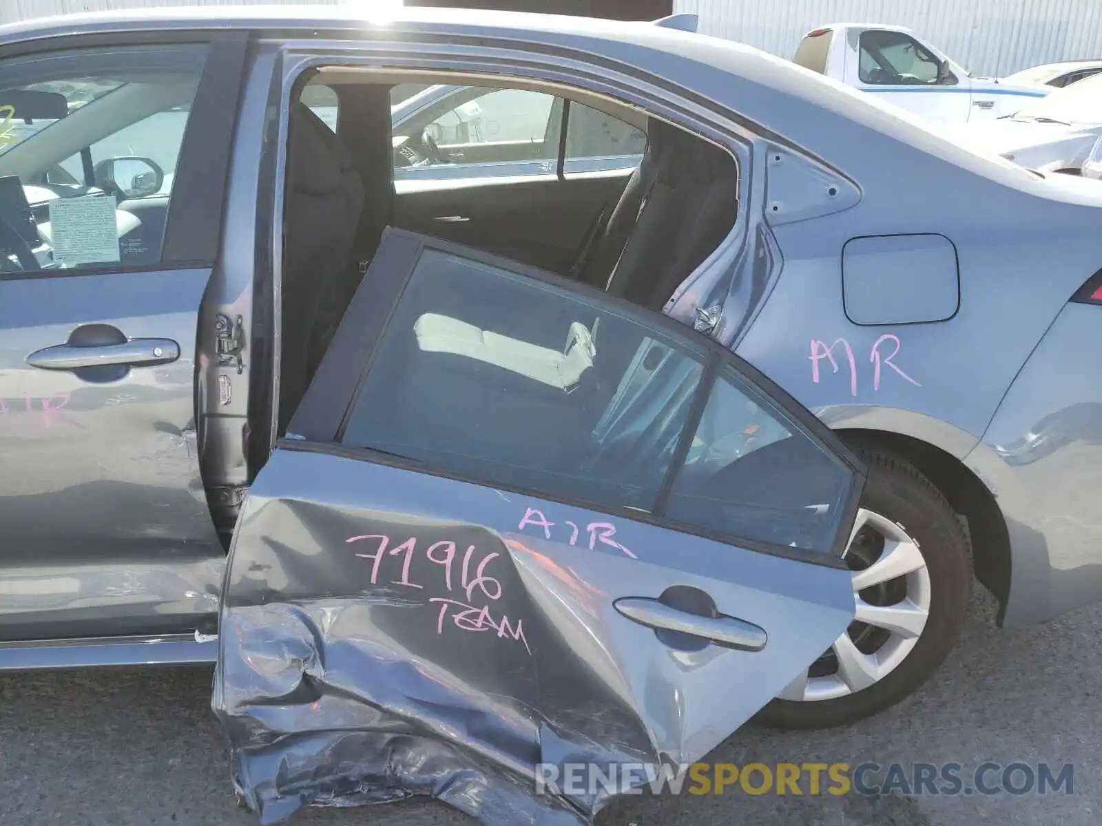 9 Photograph of a damaged car 5YFEPMAE8MP152302 TOYOTA COROLLA 2021