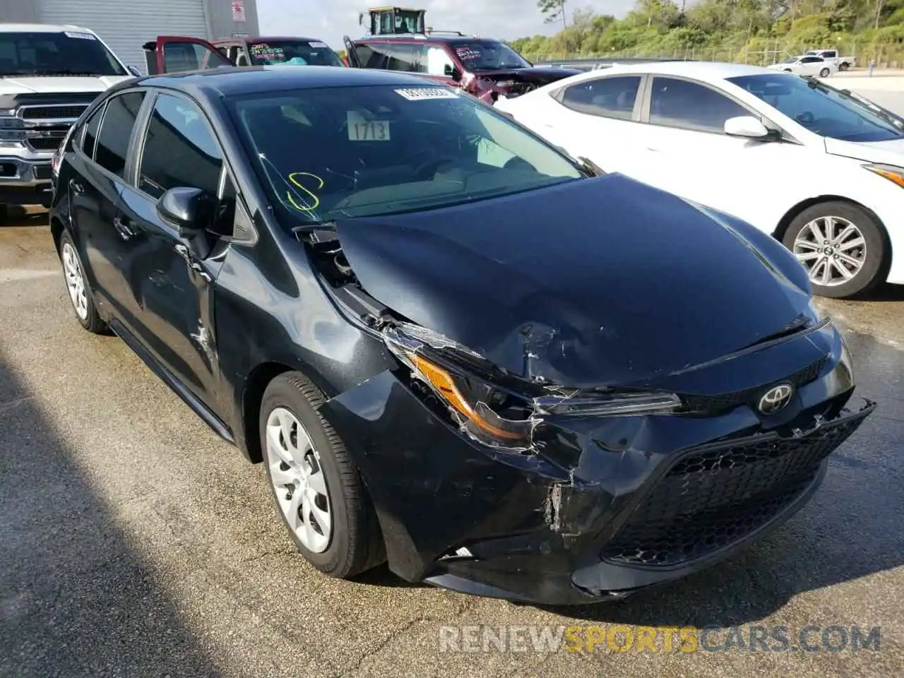 1 Photograph of a damaged car 5YFEPMAE8MP153837 TOYOTA COROLLA 2021