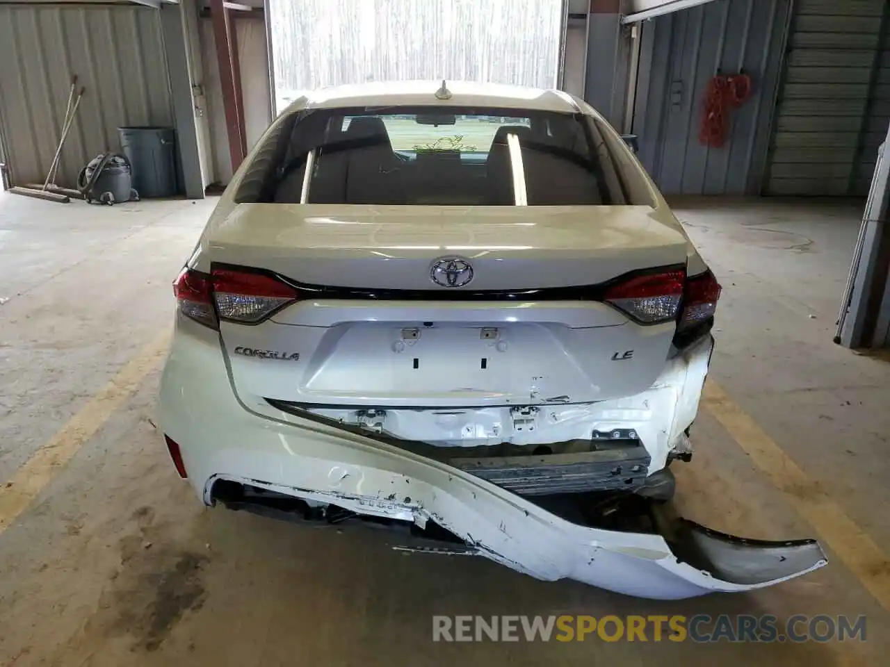 6 Photograph of a damaged car 5YFEPMAE8MP157936 TOYOTA COROLLA 2021