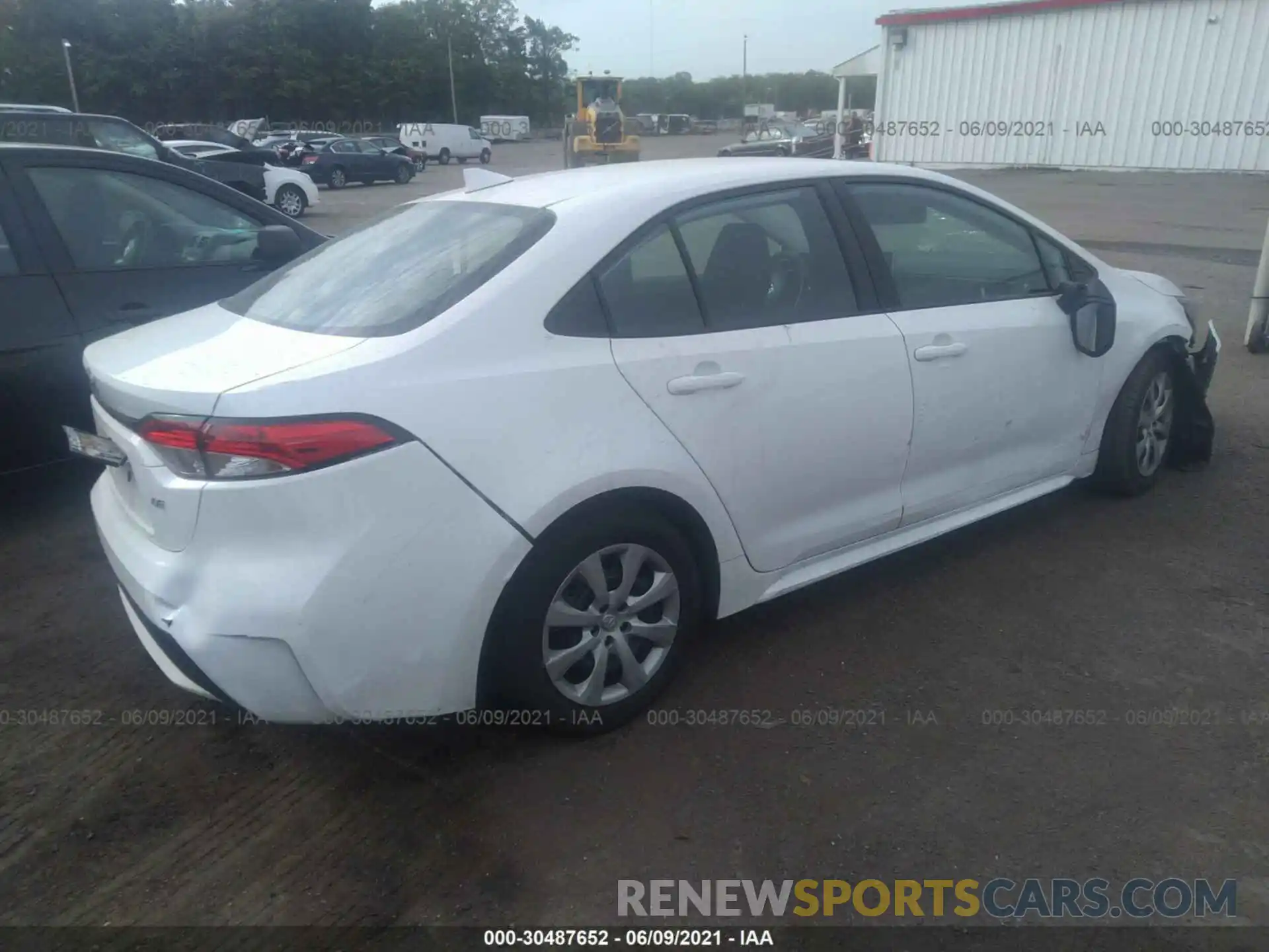 4 Photograph of a damaged car 5YFEPMAE8MP160500 TOYOTA COROLLA 2021