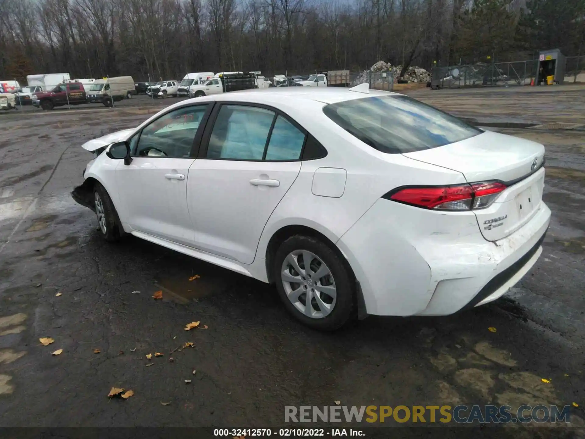 3 Photograph of a damaged car 5YFEPMAE8MP163414 TOYOTA COROLLA 2021