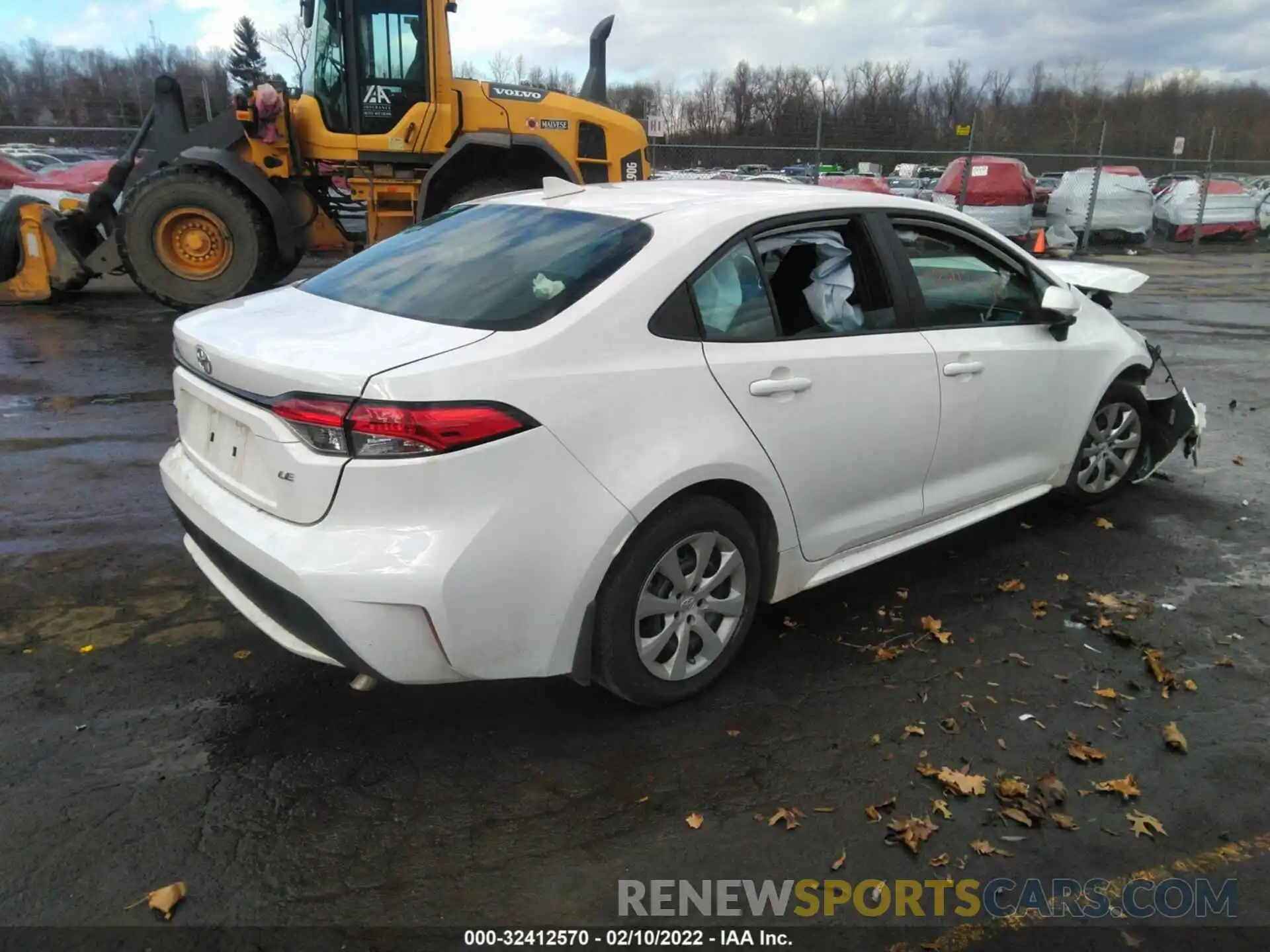 4 Photograph of a damaged car 5YFEPMAE8MP163414 TOYOTA COROLLA 2021