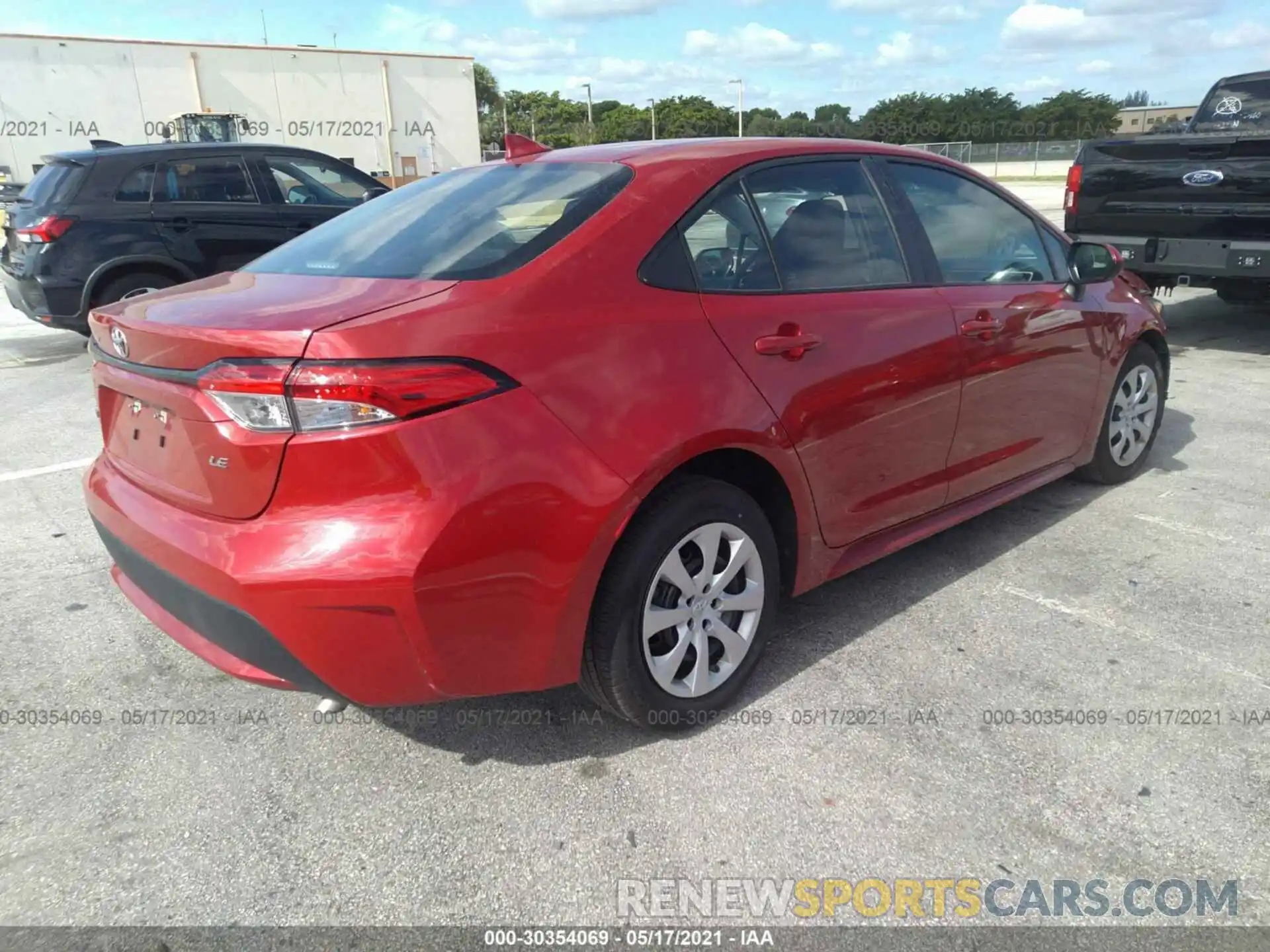 4 Photograph of a damaged car 5YFEPMAE8MP166068 TOYOTA COROLLA 2021