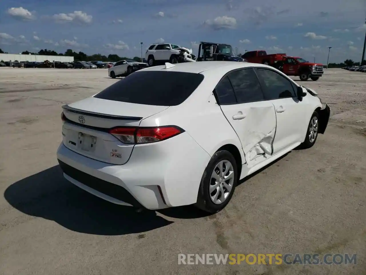 4 Photograph of a damaged car 5YFEPMAE8MP166510 TOYOTA COROLLA 2021