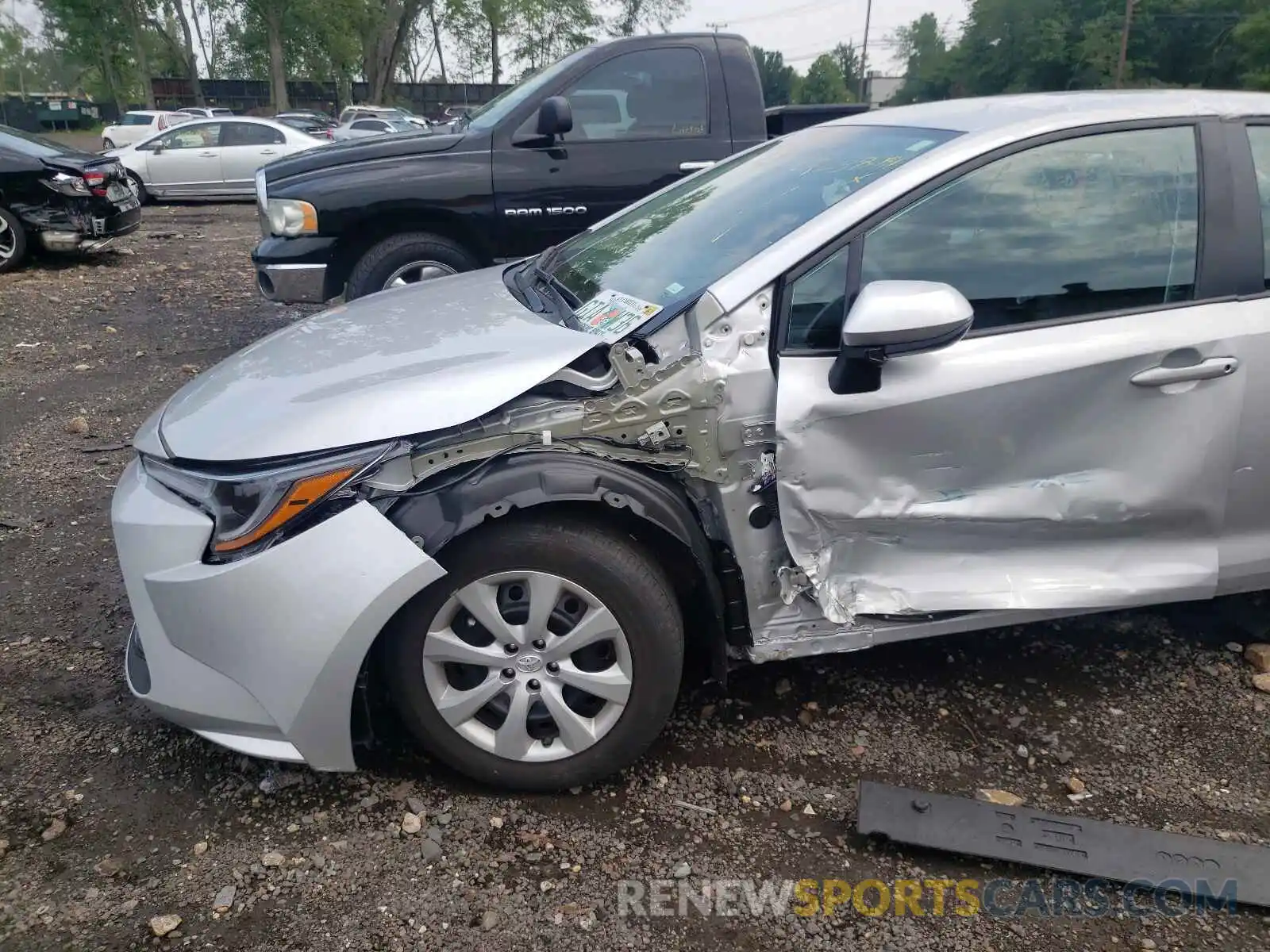 9 Photograph of a damaged car 5YFEPMAE8MP167415 TOYOTA COROLLA 2021