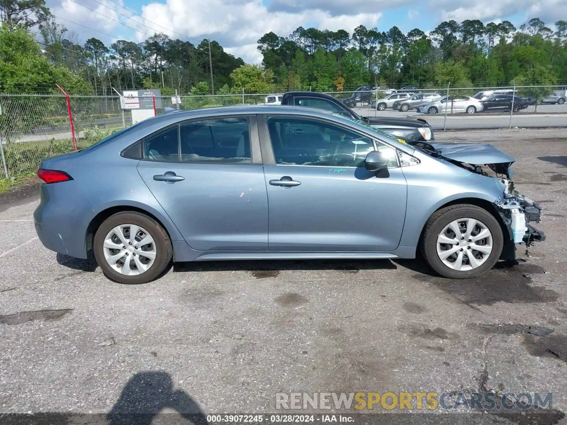 13 Photograph of a damaged car 5YFEPMAE8MP167429 TOYOTA COROLLA 2021