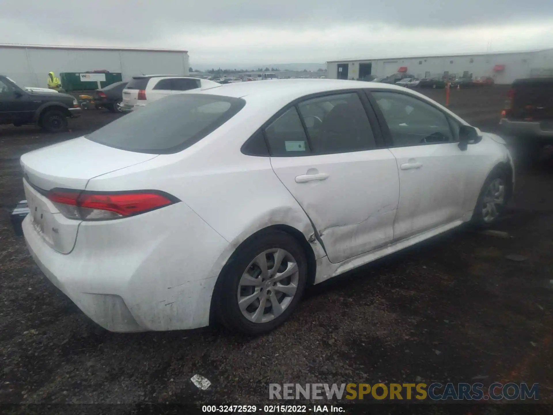 4 Photograph of a damaged car 5YFEPMAE8MP169679 TOYOTA COROLLA 2021