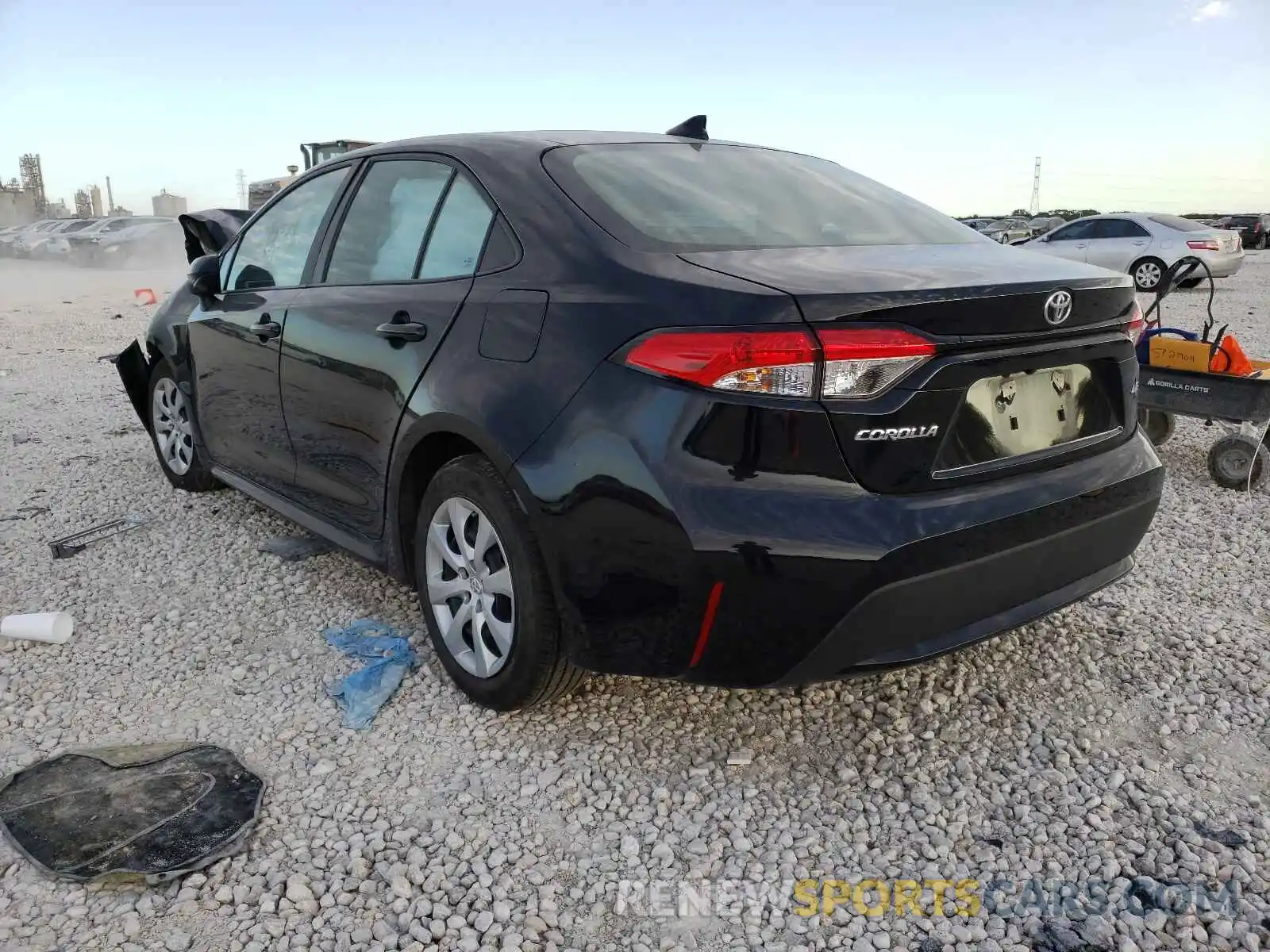 3 Photograph of a damaged car 5YFEPMAE8MP172310 TOYOTA COROLLA 2021