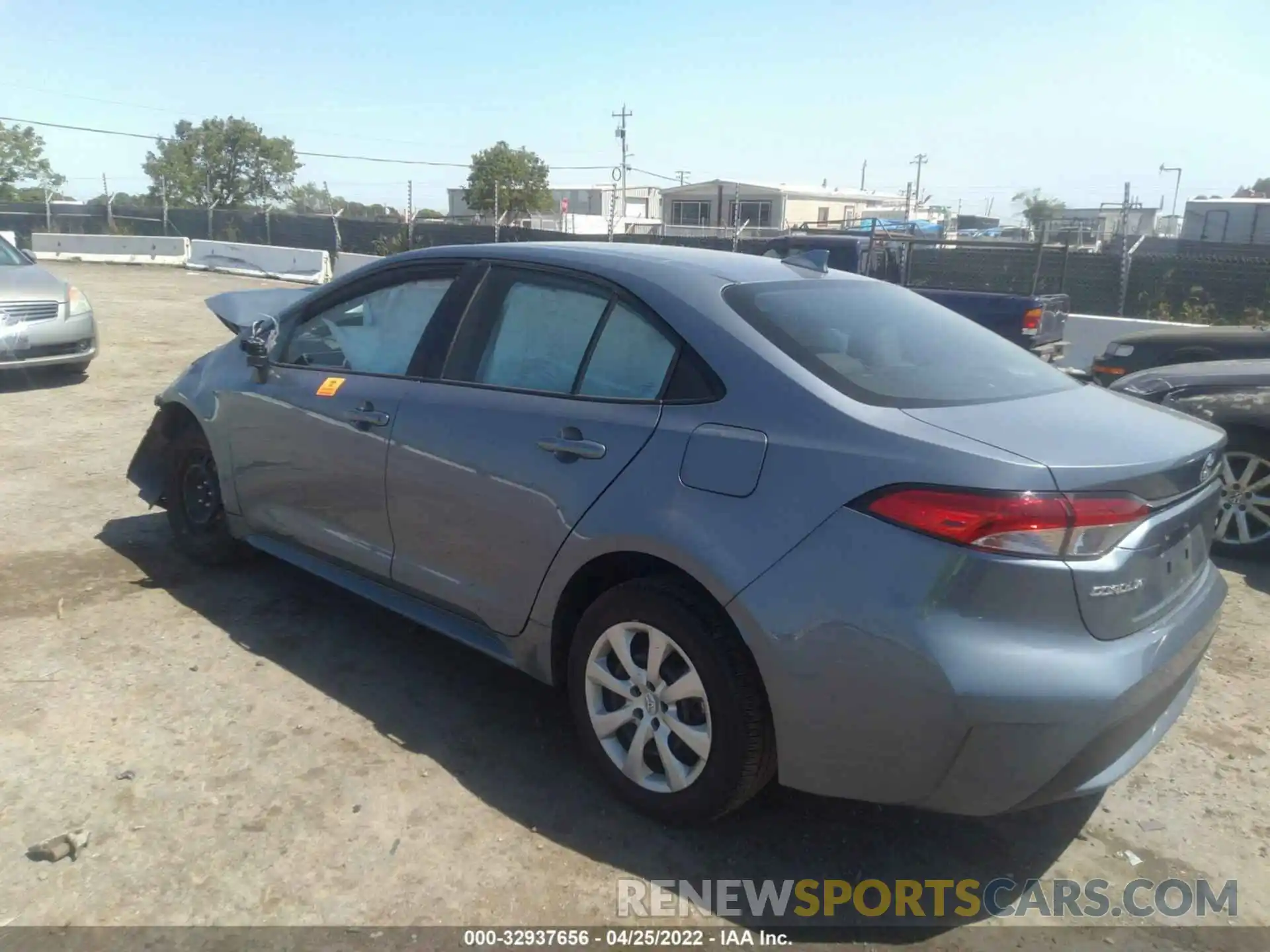 3 Photograph of a damaged car 5YFEPMAE8MP172856 TOYOTA COROLLA 2021