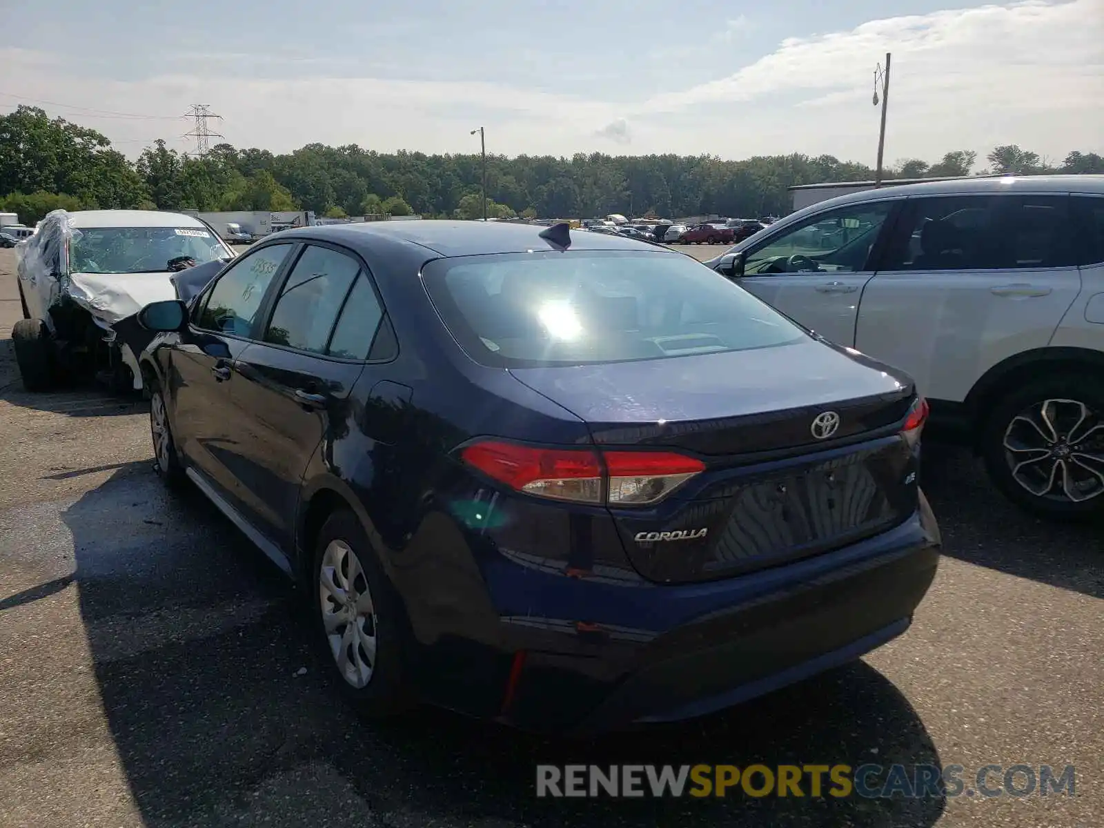 3 Photograph of a damaged car 5YFEPMAE8MP186790 TOYOTA COROLLA 2021