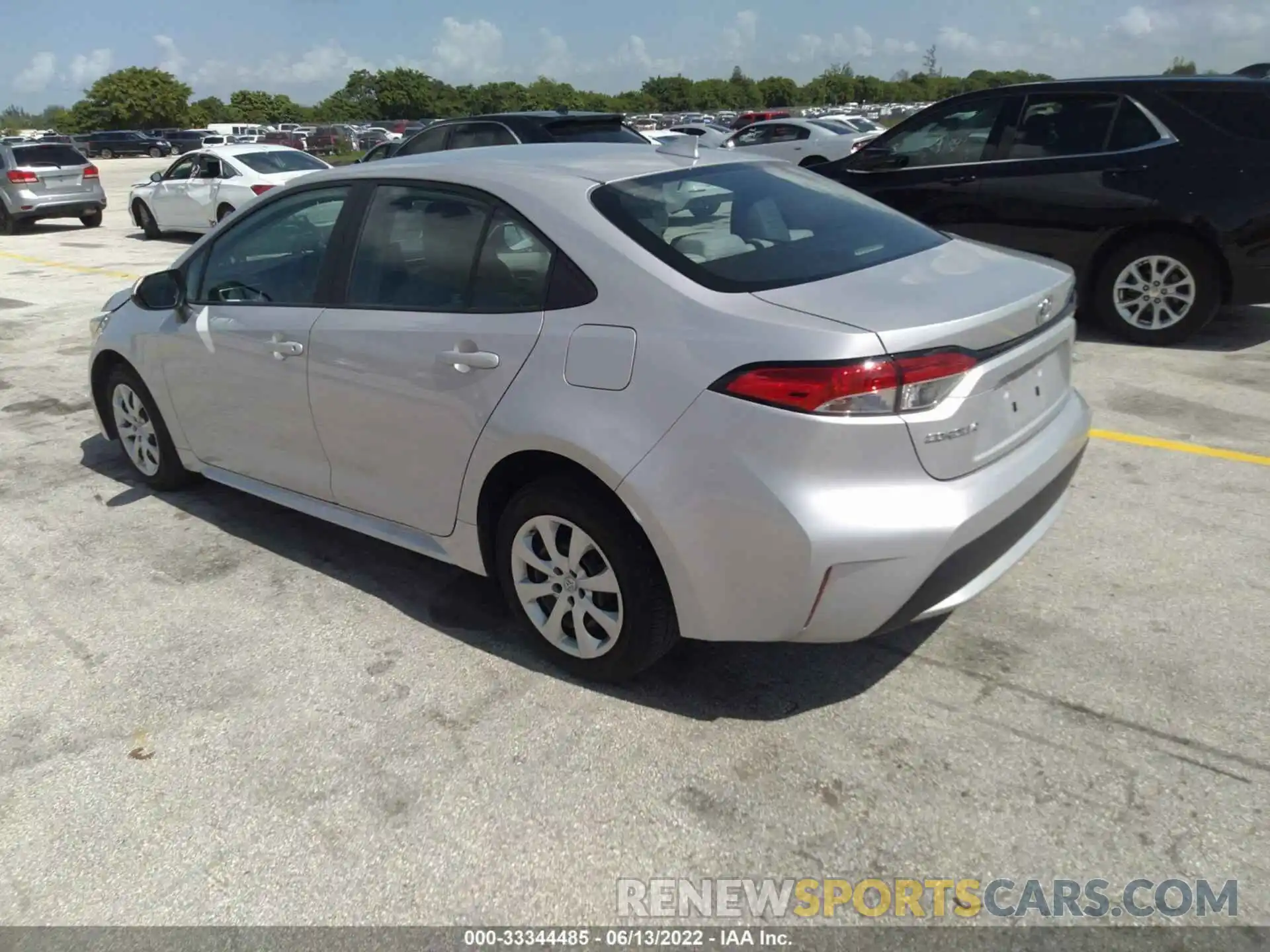 3 Photograph of a damaged car 5YFEPMAE8MP189611 TOYOTA COROLLA 2021