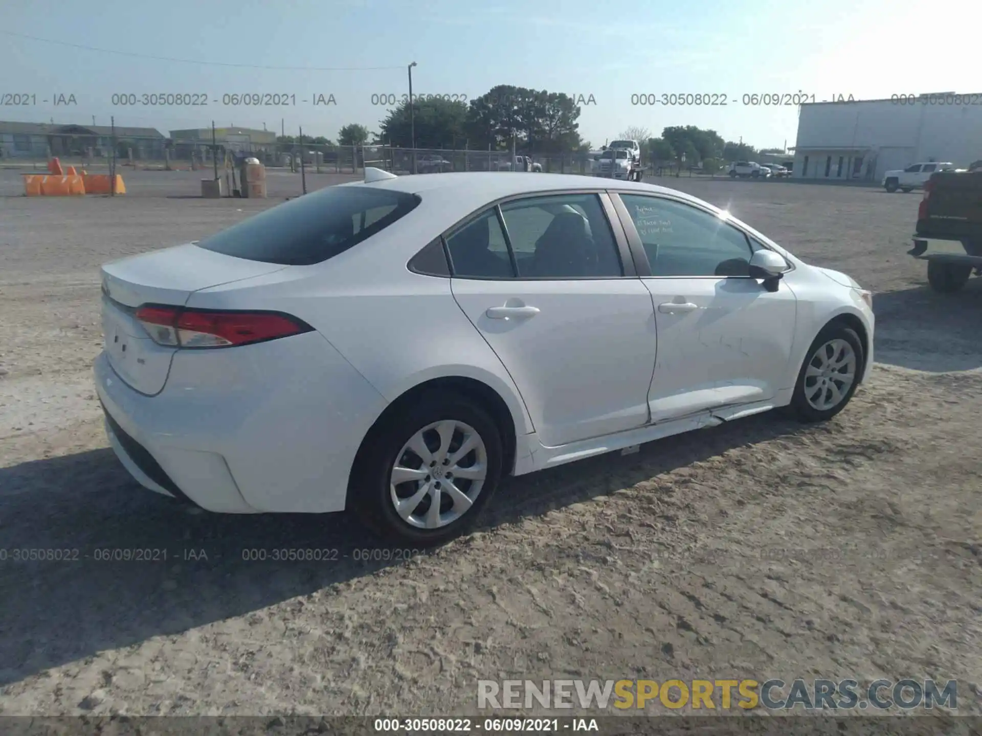 4 Photograph of a damaged car 5YFEPMAE8MP190774 TOYOTA COROLLA 2021