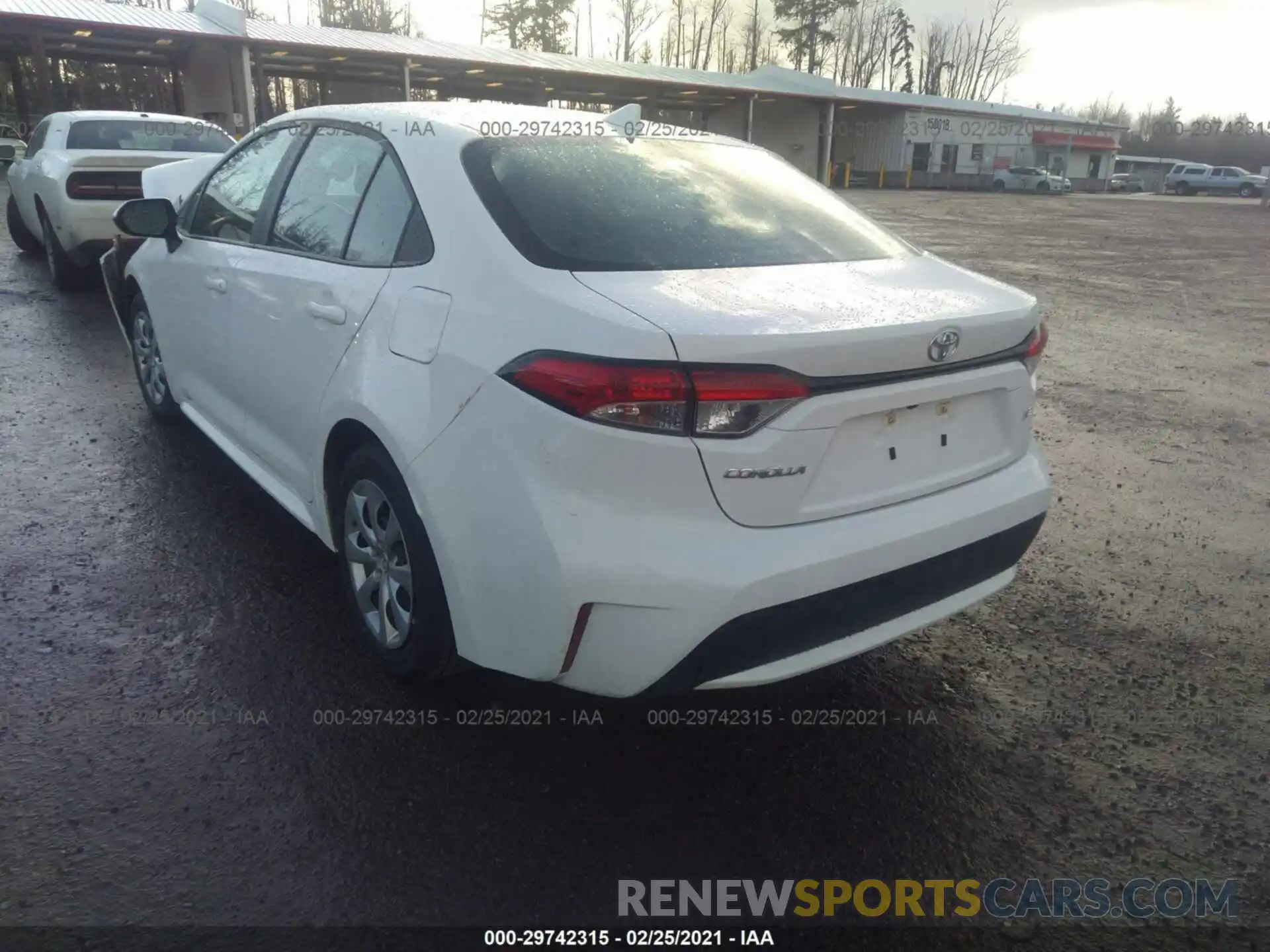 3 Photograph of a damaged car 5YFEPMAE8MP192492 TOYOTA COROLLA 2021