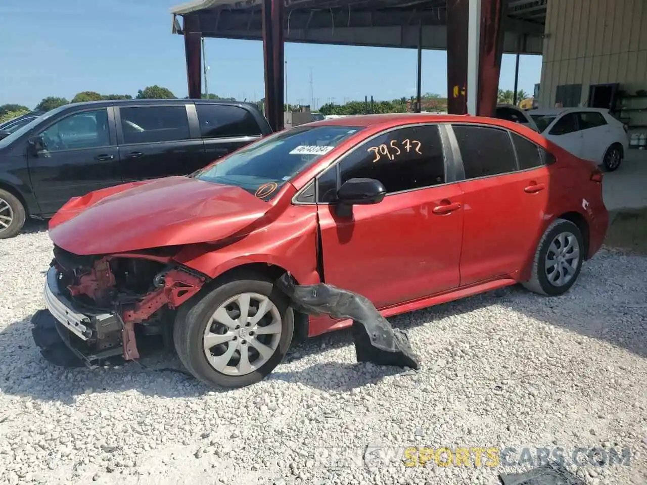 1 Photograph of a damaged car 5YFEPMAE8MP194954 TOYOTA COROLLA 2021