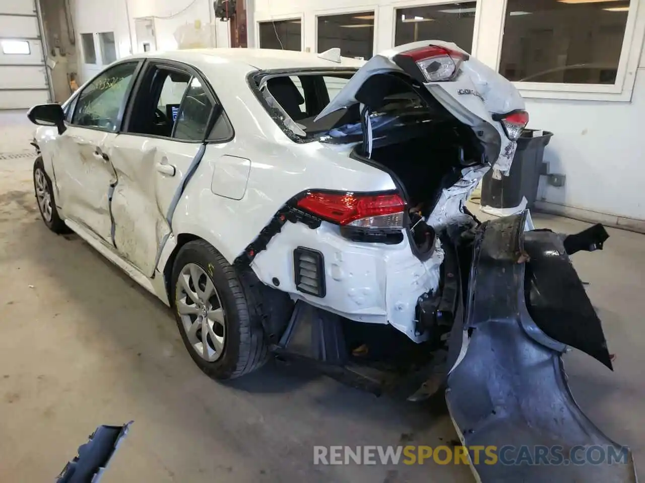 3 Photograph of a damaged car 5YFEPMAE8MP197224 TOYOTA COROLLA 2021