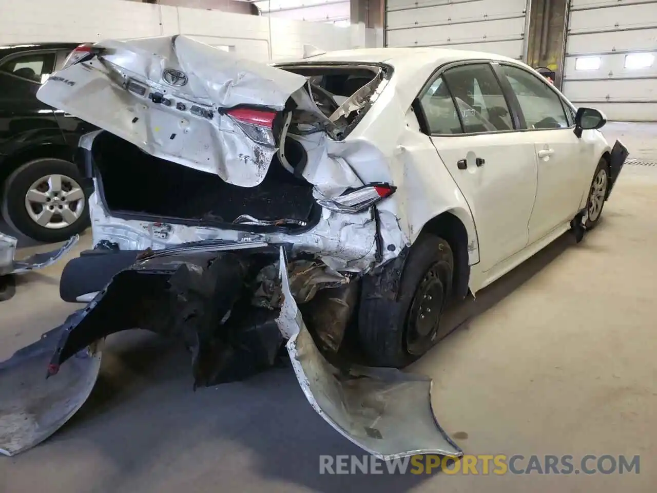 4 Photograph of a damaged car 5YFEPMAE8MP197224 TOYOTA COROLLA 2021