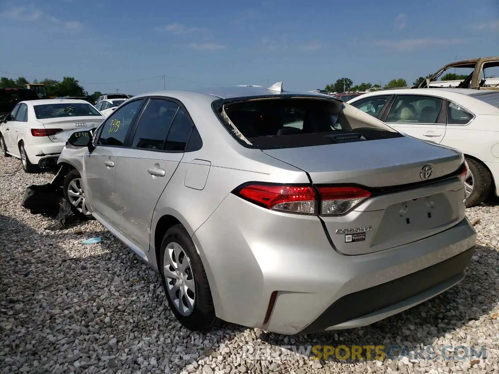 3 Photograph of a damaged car 5YFEPMAE8MP197465 TOYOTA COROLLA 2021