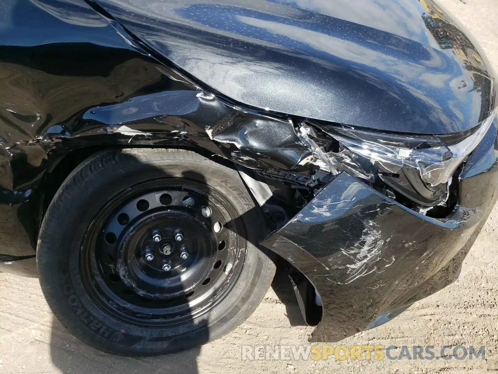 9 Photograph of a damaged car 5YFEPMAE8MP198504 TOYOTA COROLLA 2021