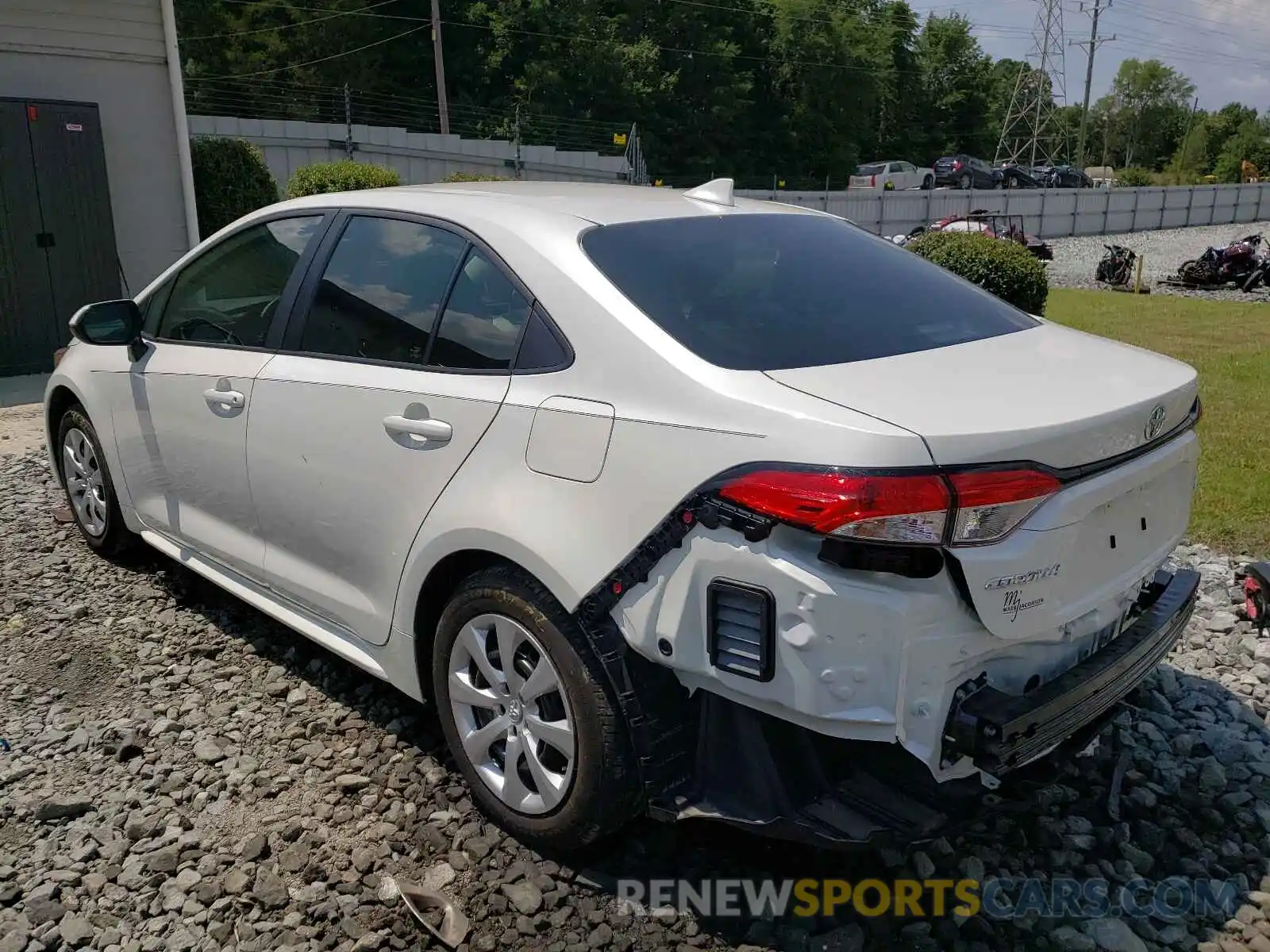 3 Photograph of a damaged car 5YFEPMAE8MP202518 TOYOTA COROLLA 2021