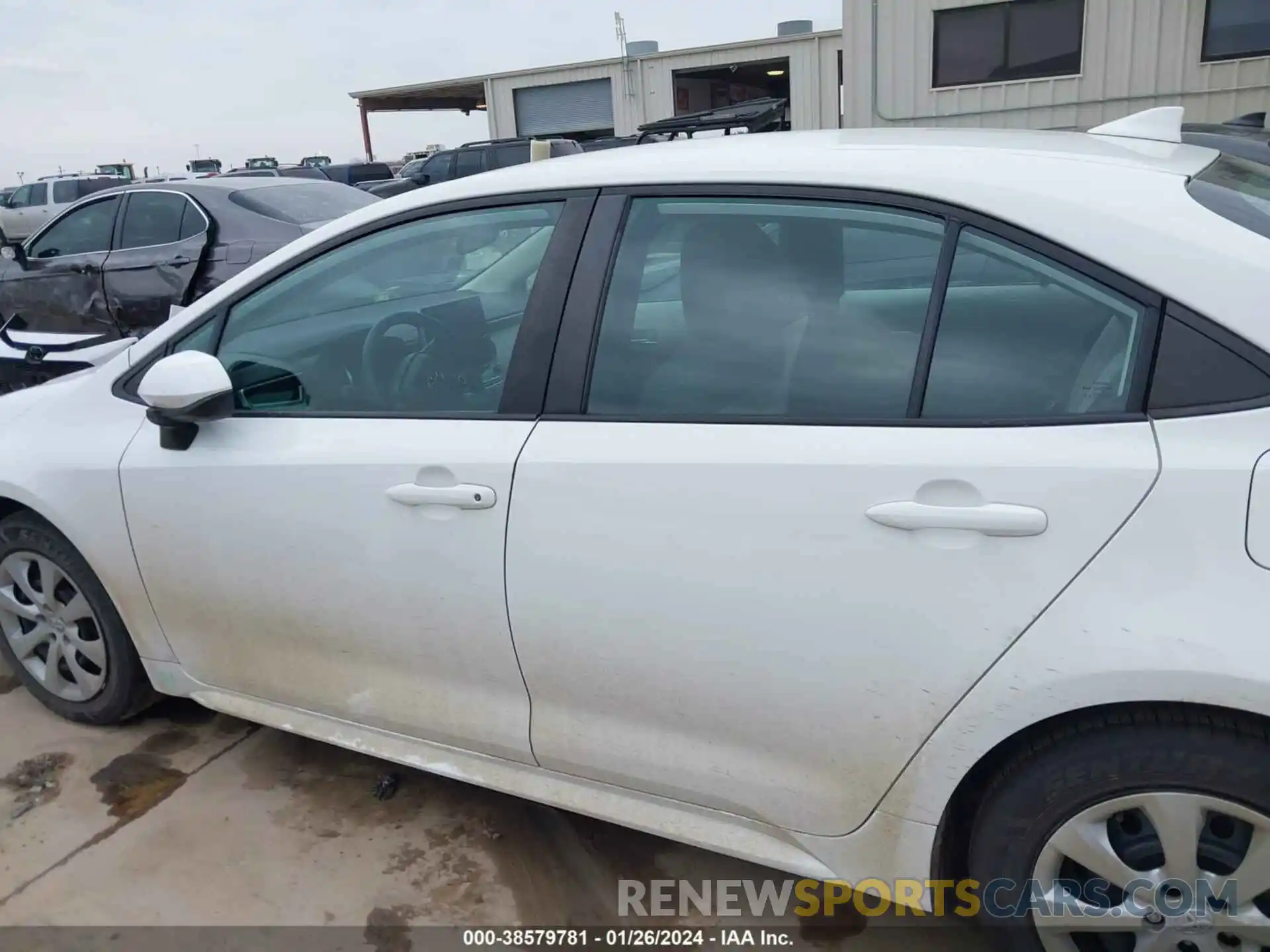 15 Photograph of a damaged car 5YFEPMAE8MP204740 TOYOTA COROLLA 2021