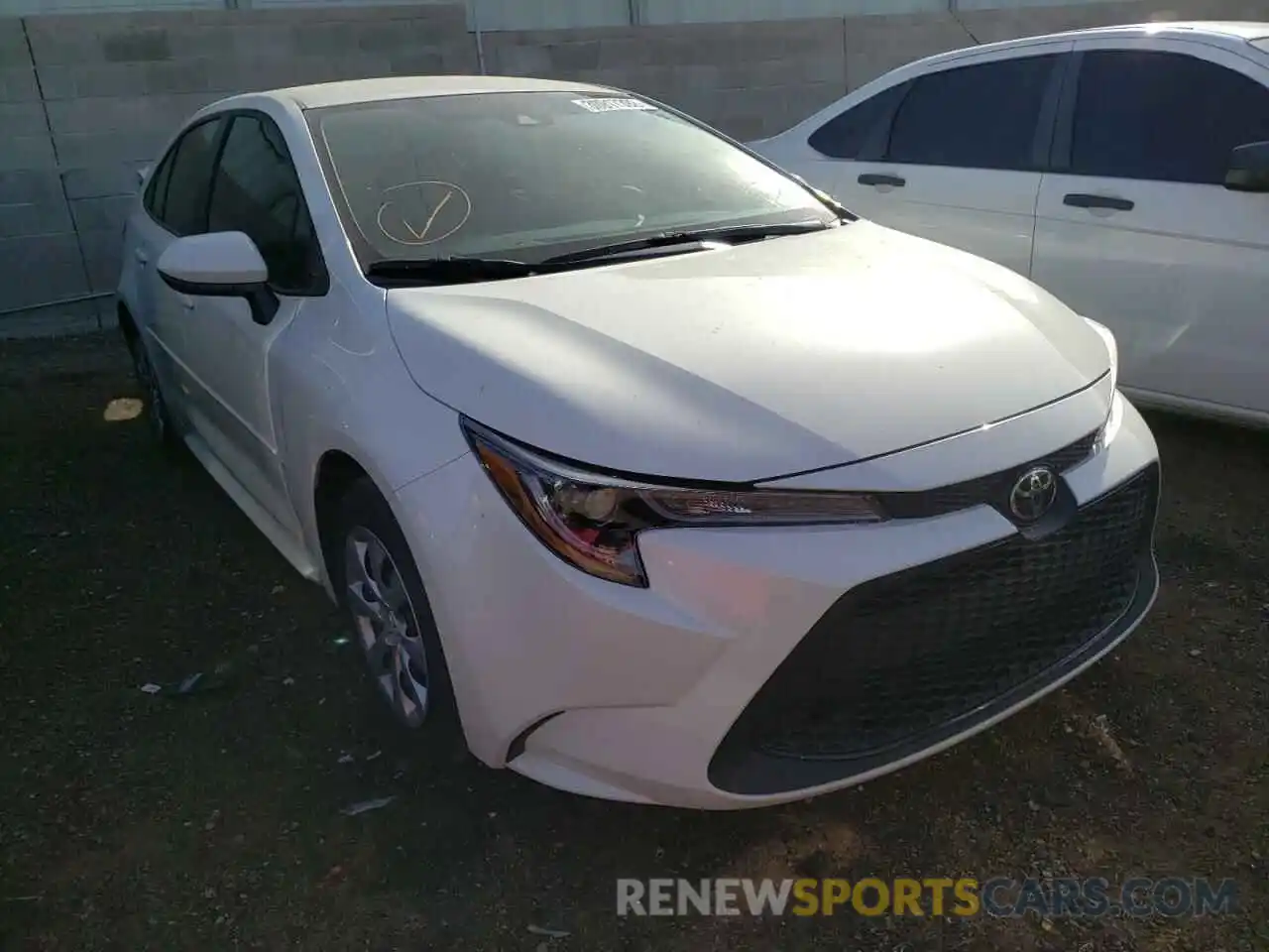 1 Photograph of a damaged car 5YFEPMAE8MP209761 TOYOTA COROLLA 2021