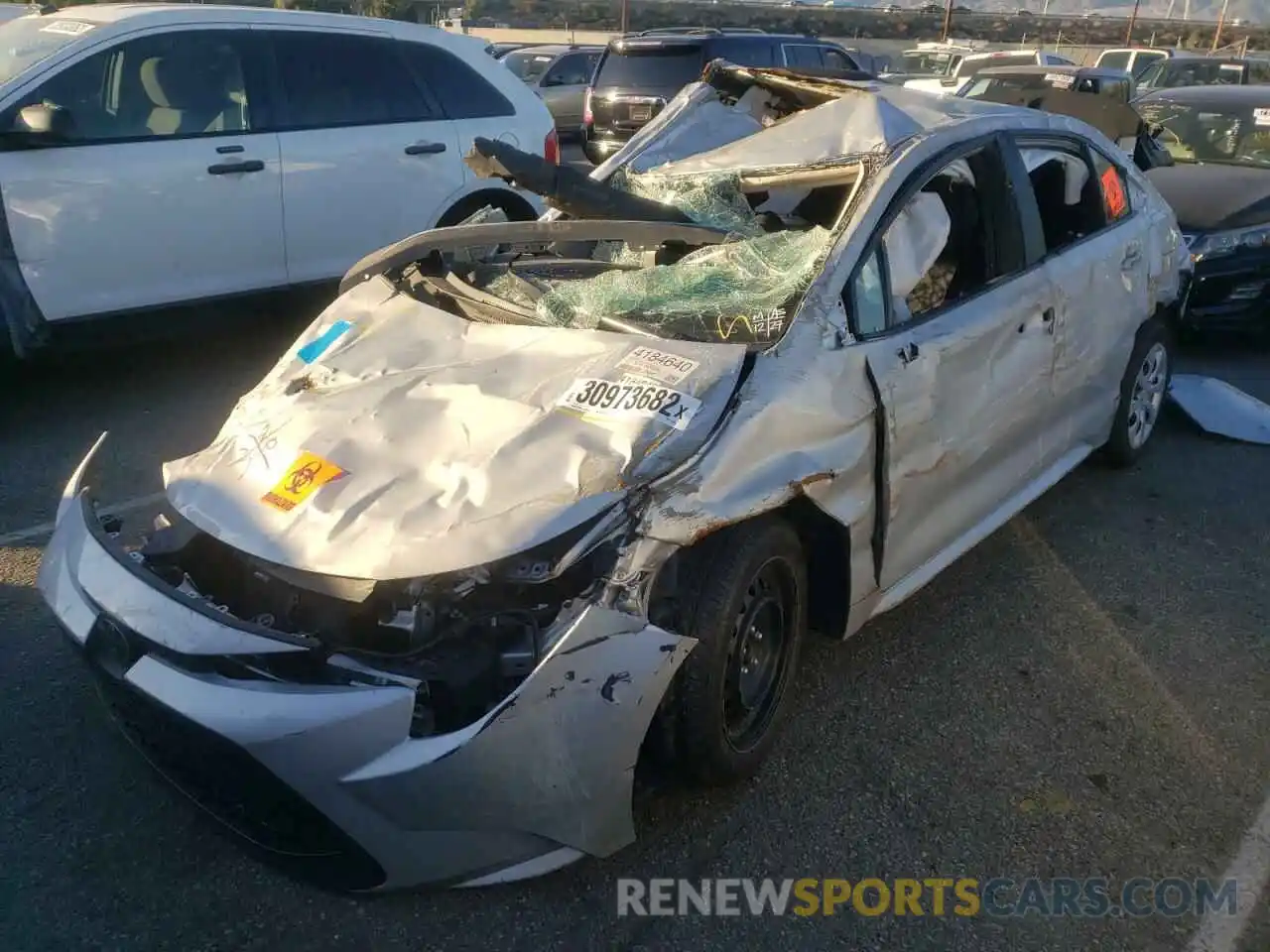 2 Photograph of a damaged car 5YFEPMAE8MP210005 TOYOTA COROLLA 2021