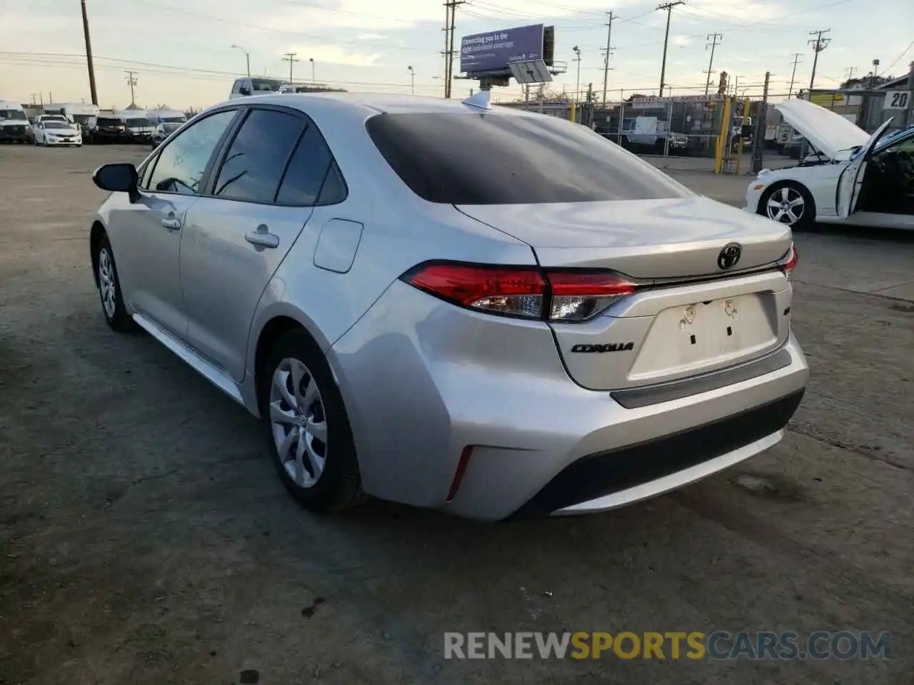 3 Photograph of a damaged car 5YFEPMAE8MP211171 TOYOTA COROLLA 2021