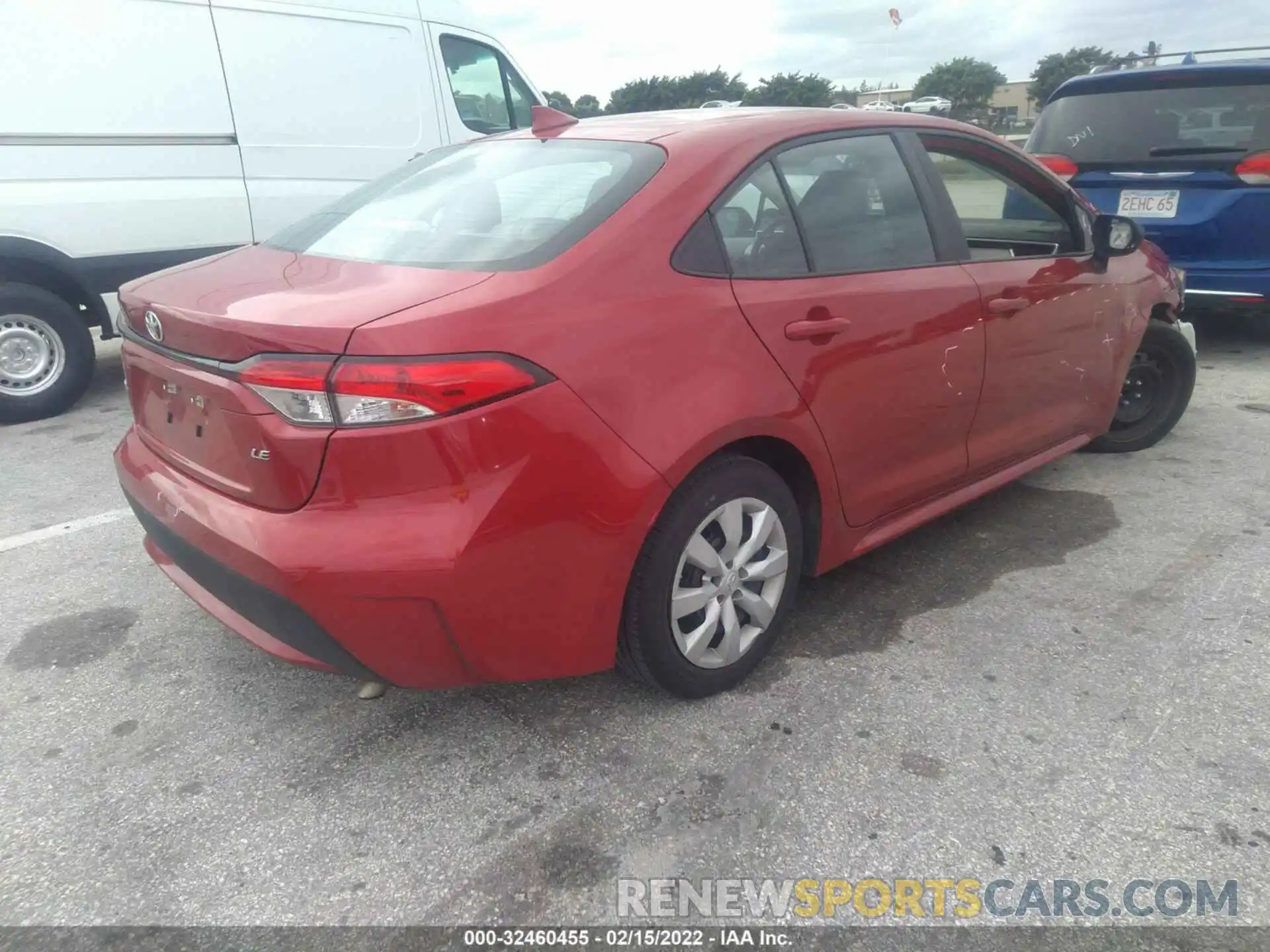 4 Photograph of a damaged car 5YFEPMAE8MP216936 TOYOTA COROLLA 2021