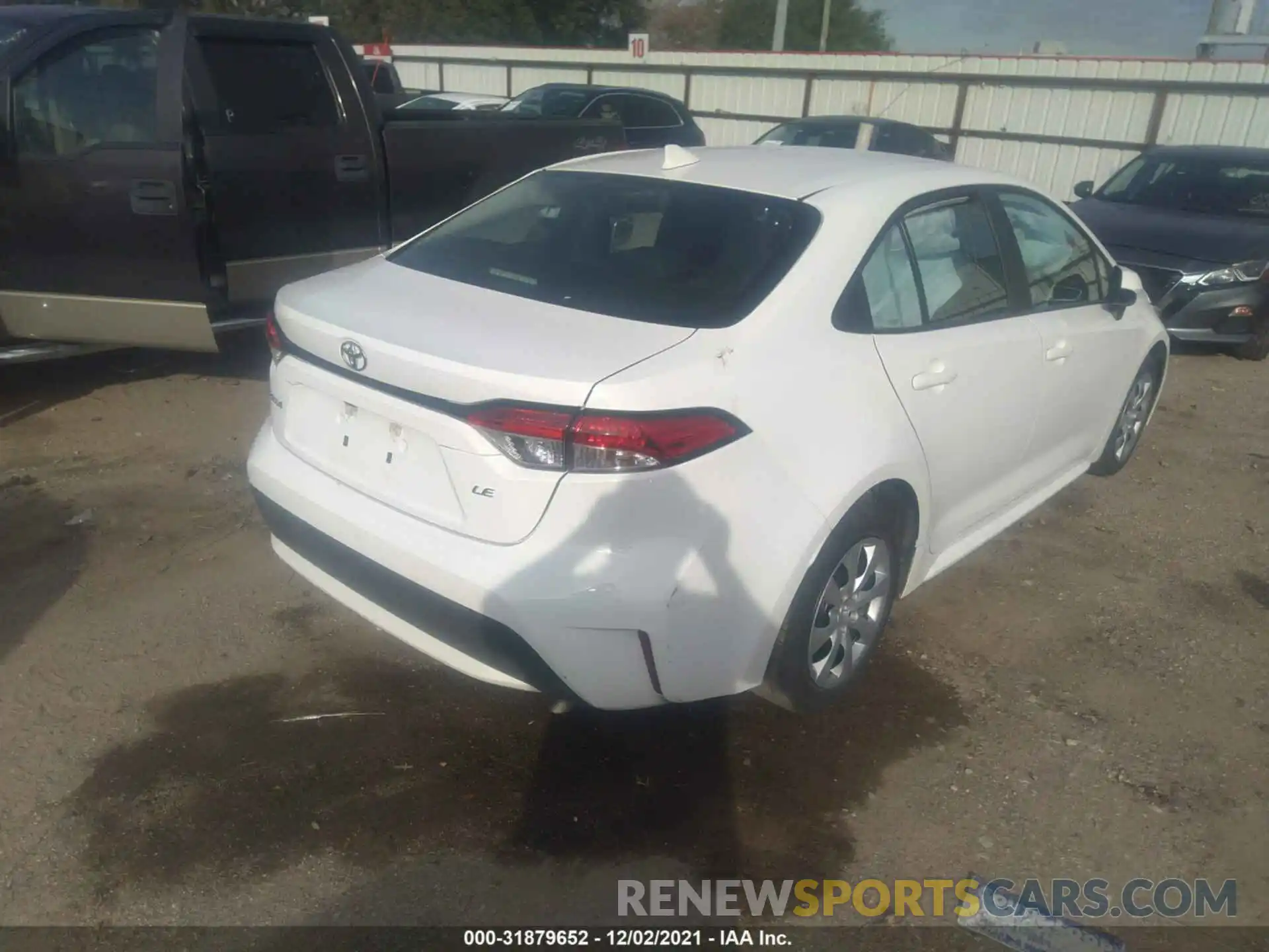 4 Photograph of a damaged car 5YFEPMAE8MP217018 TOYOTA COROLLA 2021