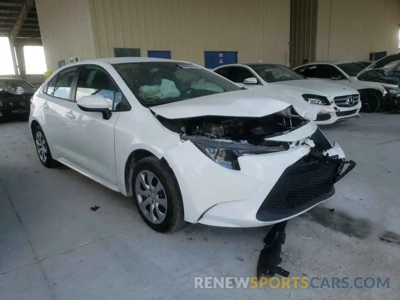 1 Photograph of a damaged car 5YFEPMAE8MP220369 TOYOTA COROLLA 2021