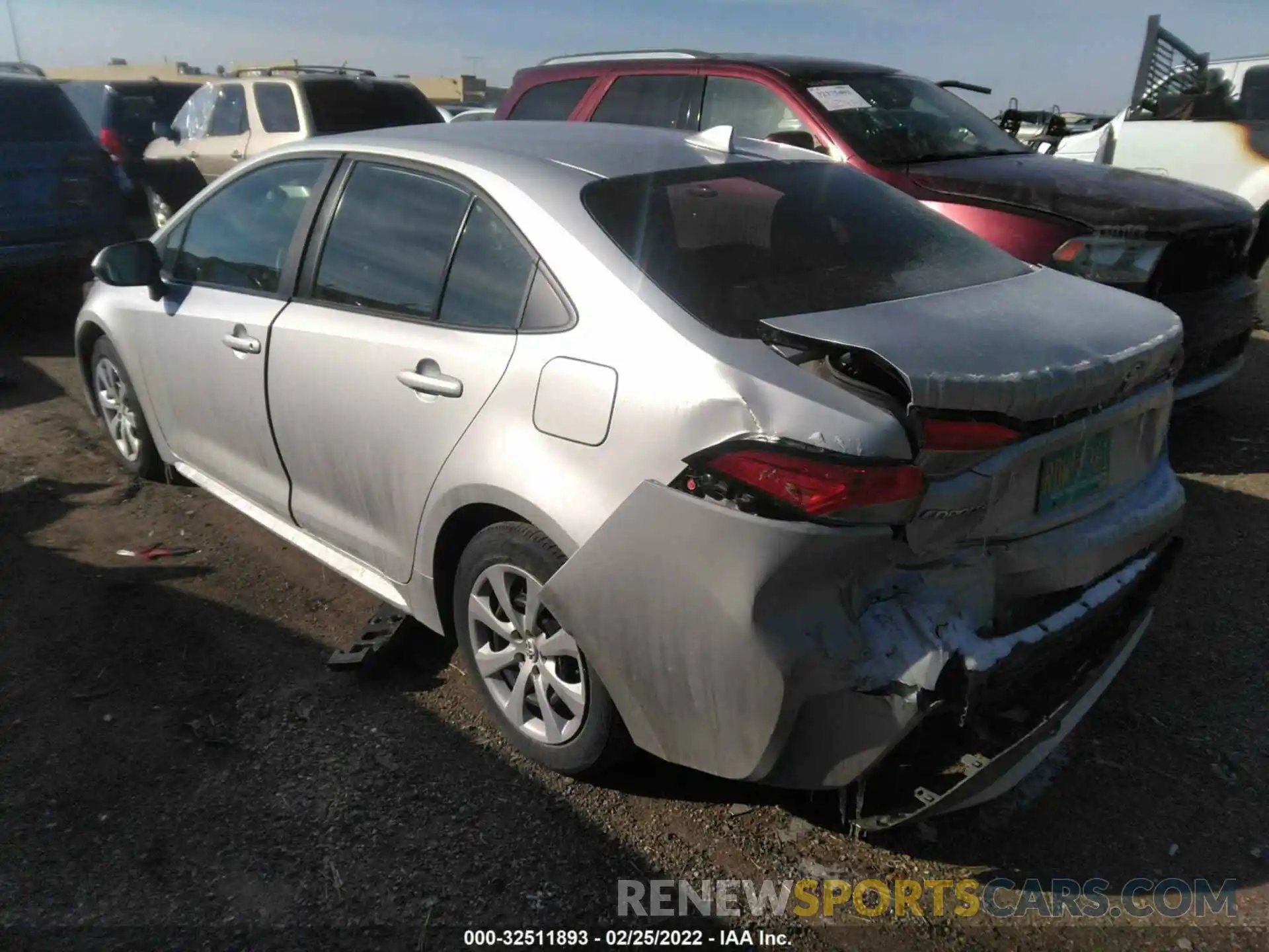 3 Photograph of a damaged car 5YFEPMAE8MP221117 TOYOTA COROLLA 2021