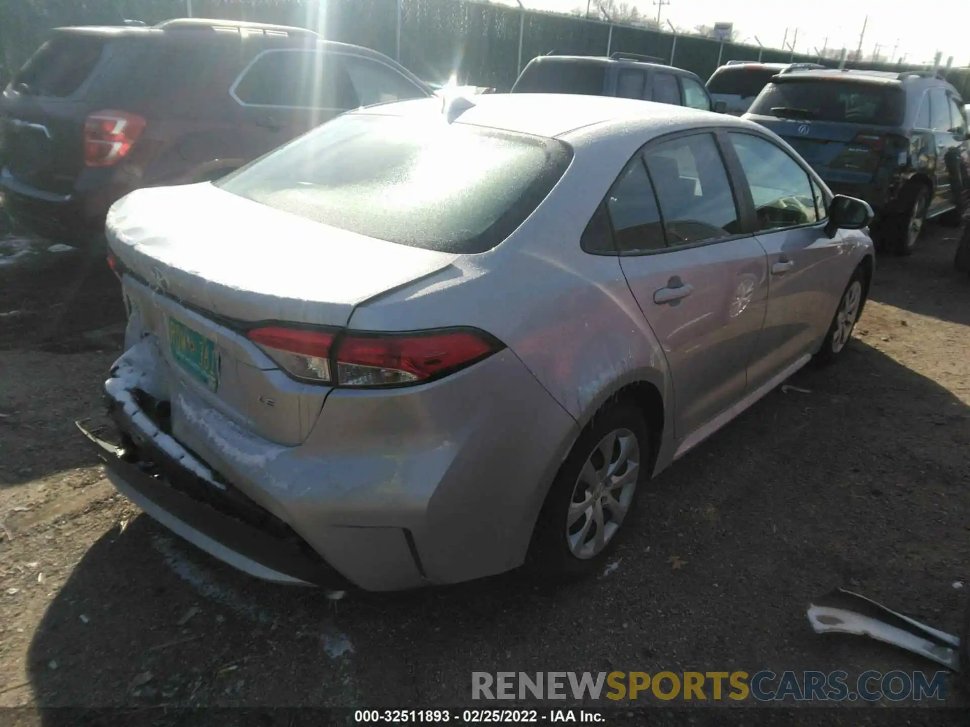 4 Photograph of a damaged car 5YFEPMAE8MP221117 TOYOTA COROLLA 2021