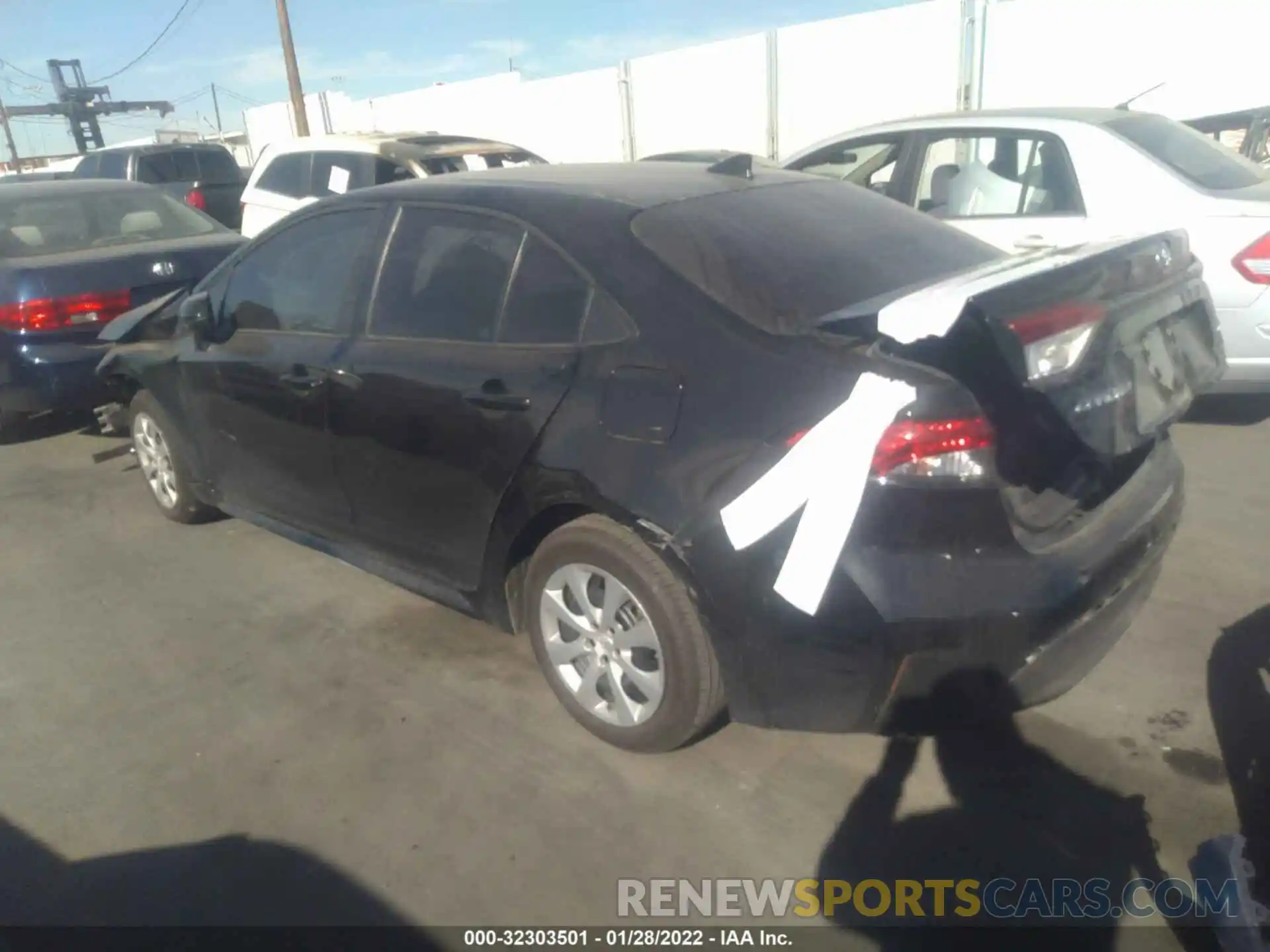 3 Photograph of a damaged car 5YFEPMAE8MP226799 TOYOTA COROLLA 2021