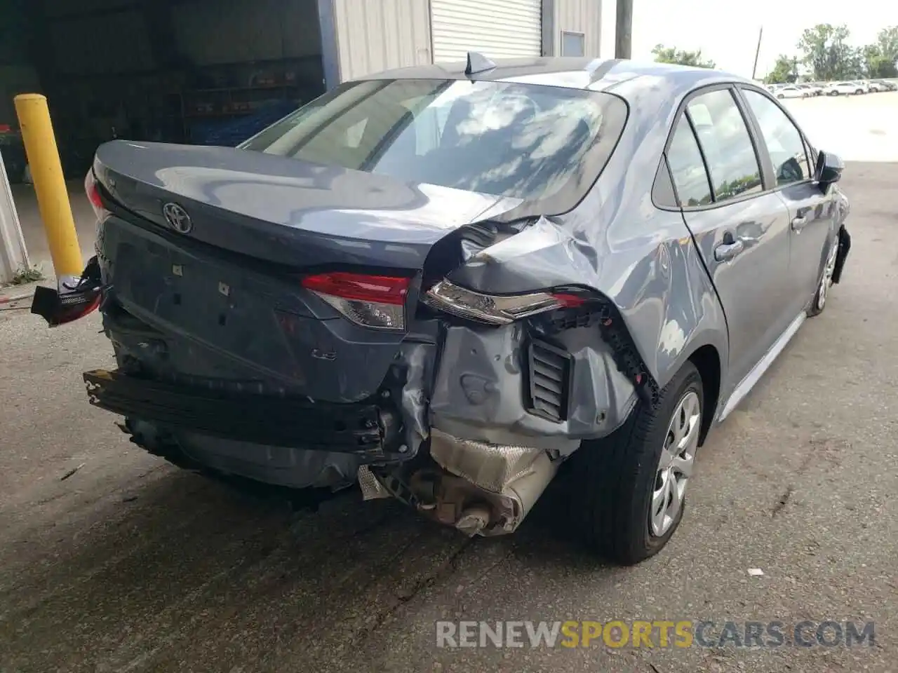 4 Photograph of a damaged car 5YFEPMAE8MP229928 TOYOTA COROLLA 2021