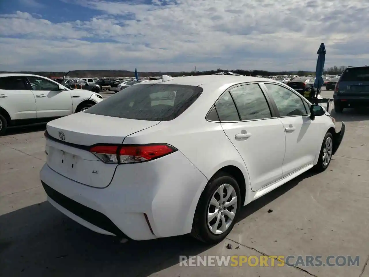 4 Photograph of a damaged car 5YFEPMAE8MP231078 TOYOTA COROLLA 2021