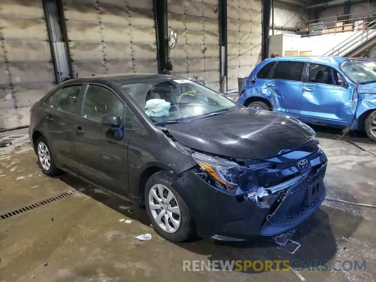 1 Photograph of a damaged car 5YFEPMAE8MP232490 TOYOTA COROLLA 2021