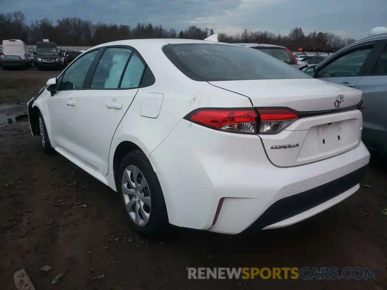 3 Photograph of a damaged car 5YFEPMAE8MP232540 TOYOTA COROLLA 2021