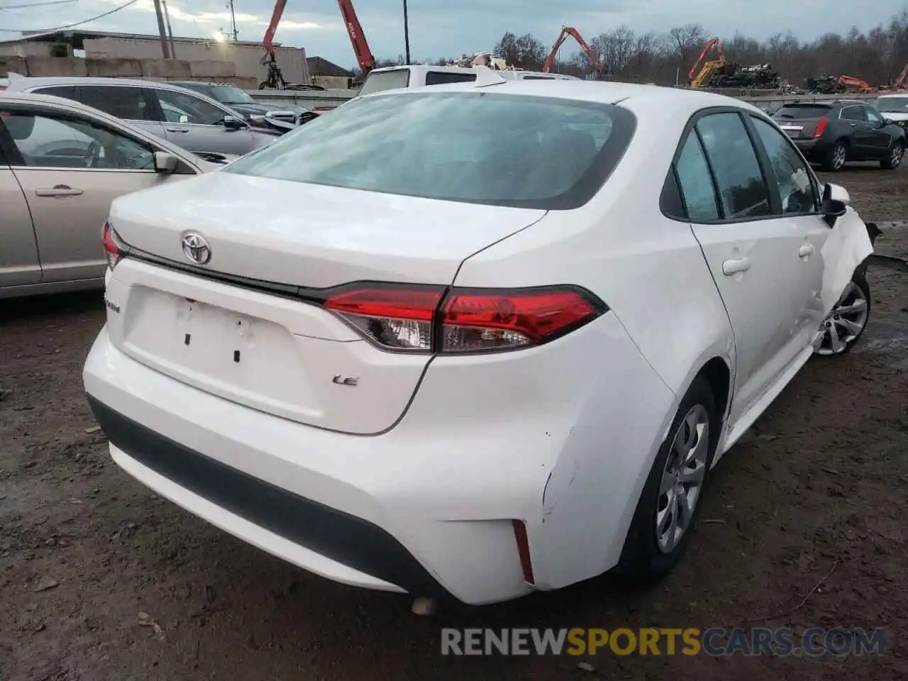 4 Photograph of a damaged car 5YFEPMAE8MP232540 TOYOTA COROLLA 2021