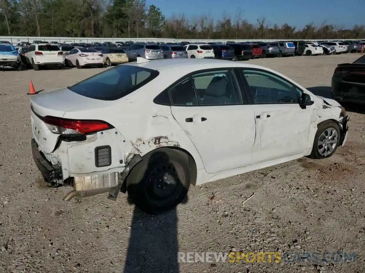 3 Photograph of a damaged car 5YFEPMAE8MP234448 TOYOTA COROLLA 2021