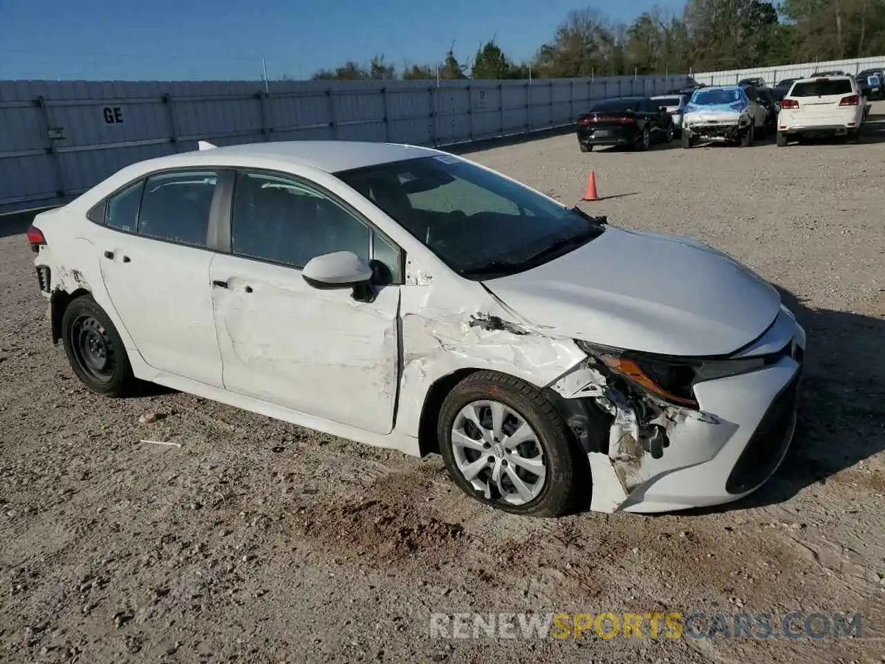 4 Photograph of a damaged car 5YFEPMAE8MP234448 TOYOTA COROLLA 2021