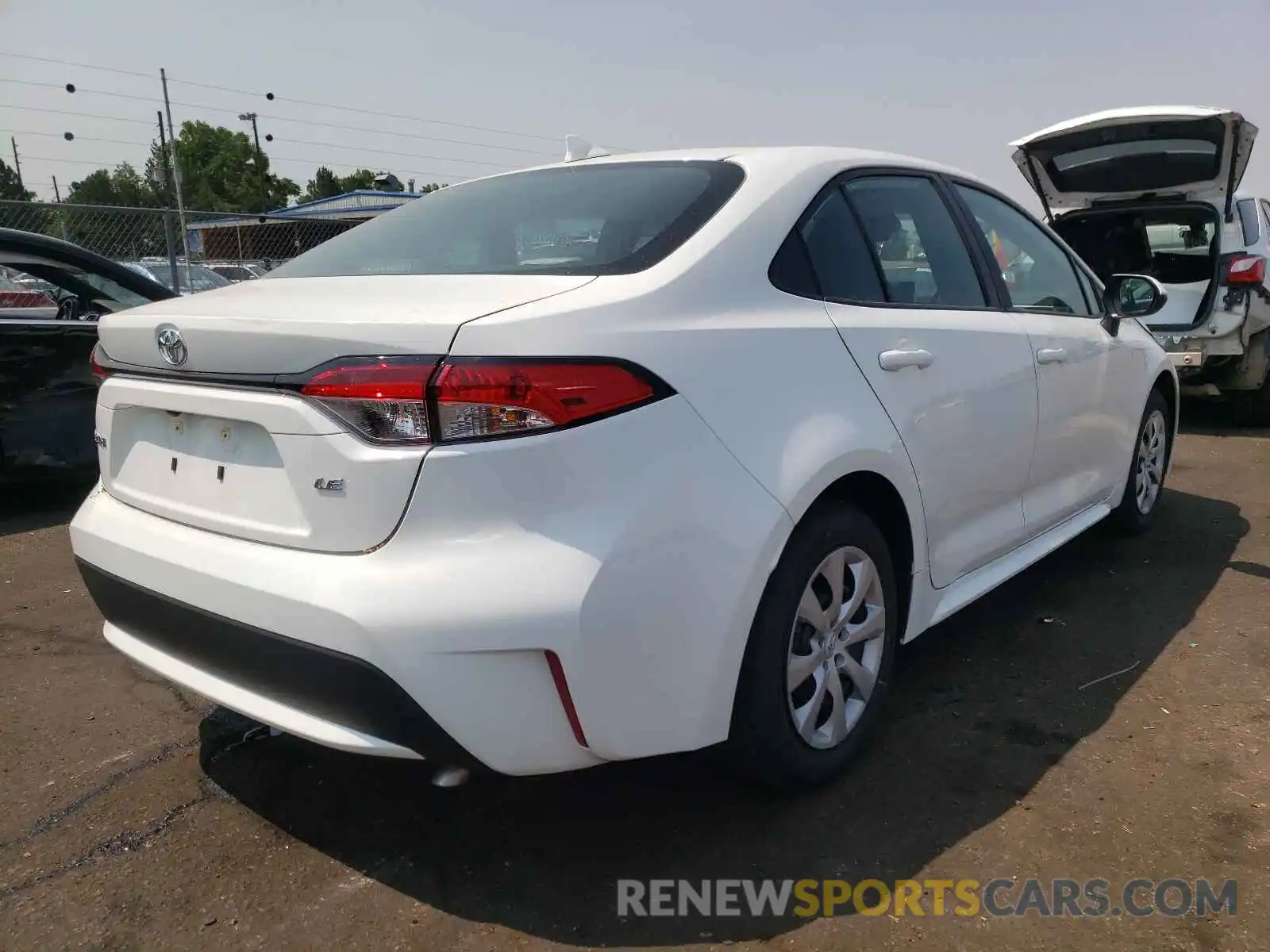 4 Photograph of a damaged car 5YFEPMAE8MP243148 TOYOTA COROLLA 2021