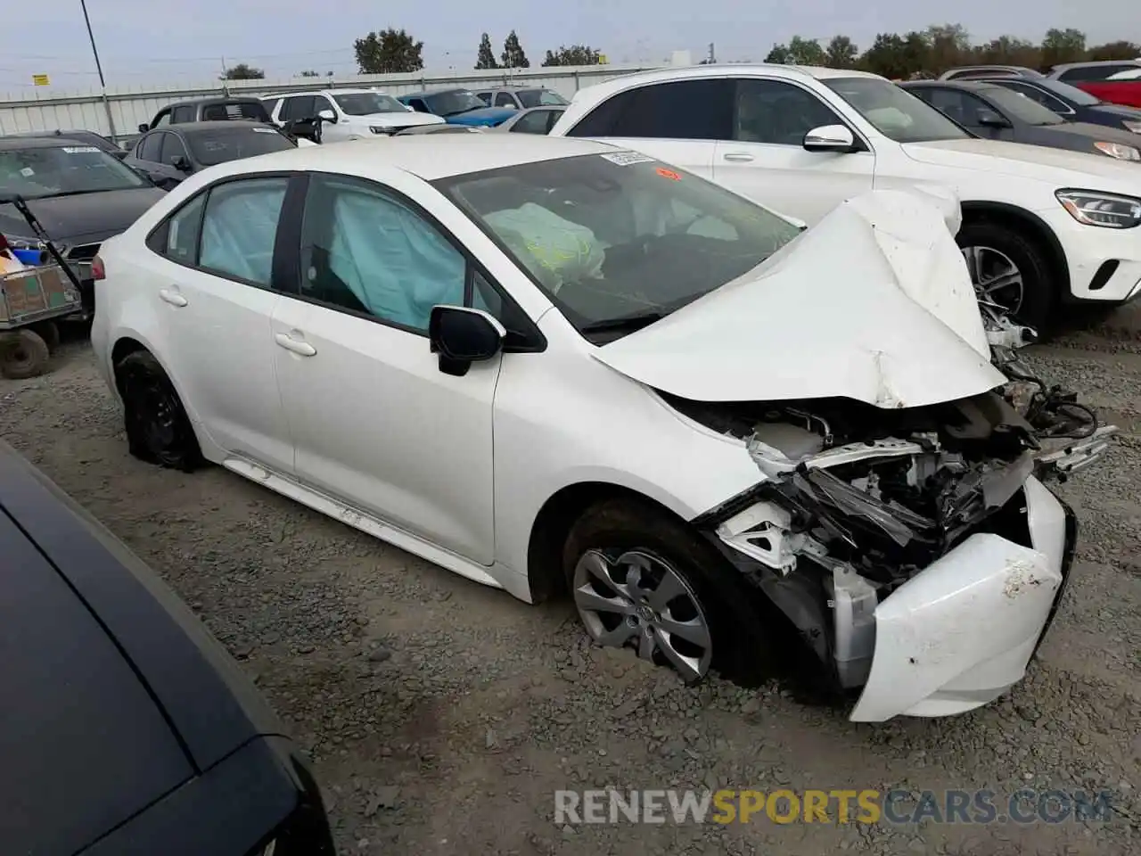 1 Photograph of a damaged car 5YFEPMAE8MP243179 TOYOTA COROLLA 2021